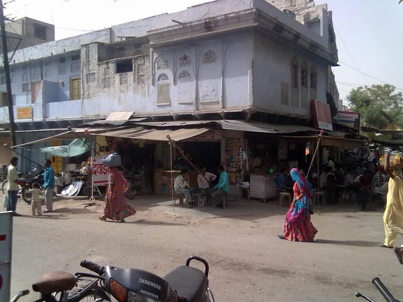 THIS PICTURE IS TAKEN BY FATEH SINGH RAWAT OUTSIDE BEAWAR RAILW…