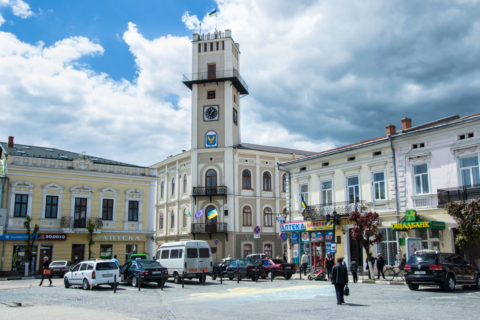 Ратуша (мур.), Коломия, вул.  Стара дорога, 1