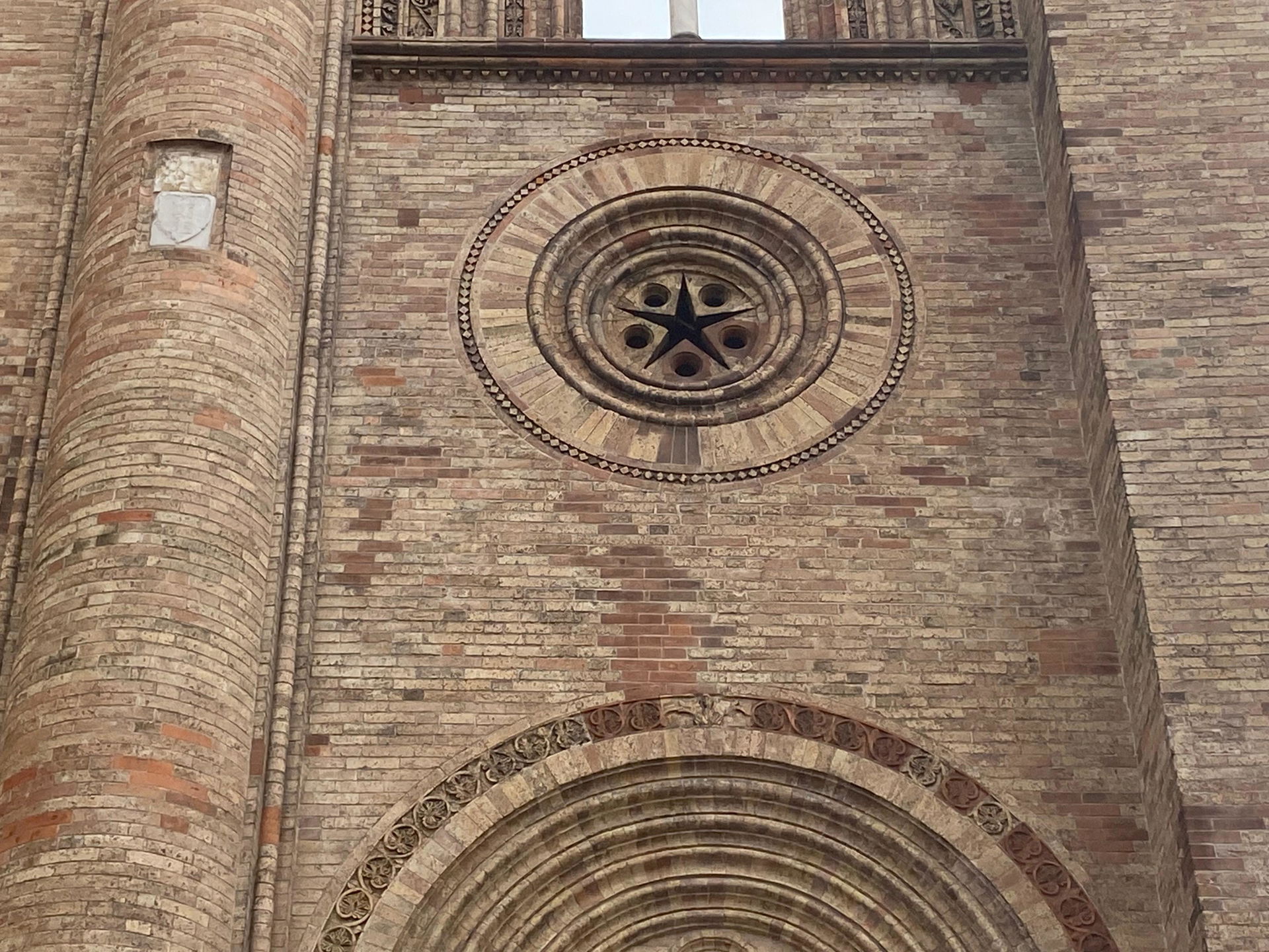 Detail of the facade of the Crema Cathedral