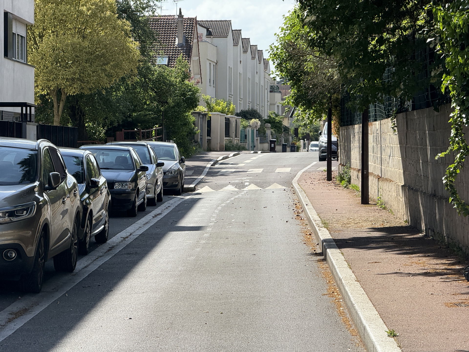 Rue de Kolokani, Viroflay.
