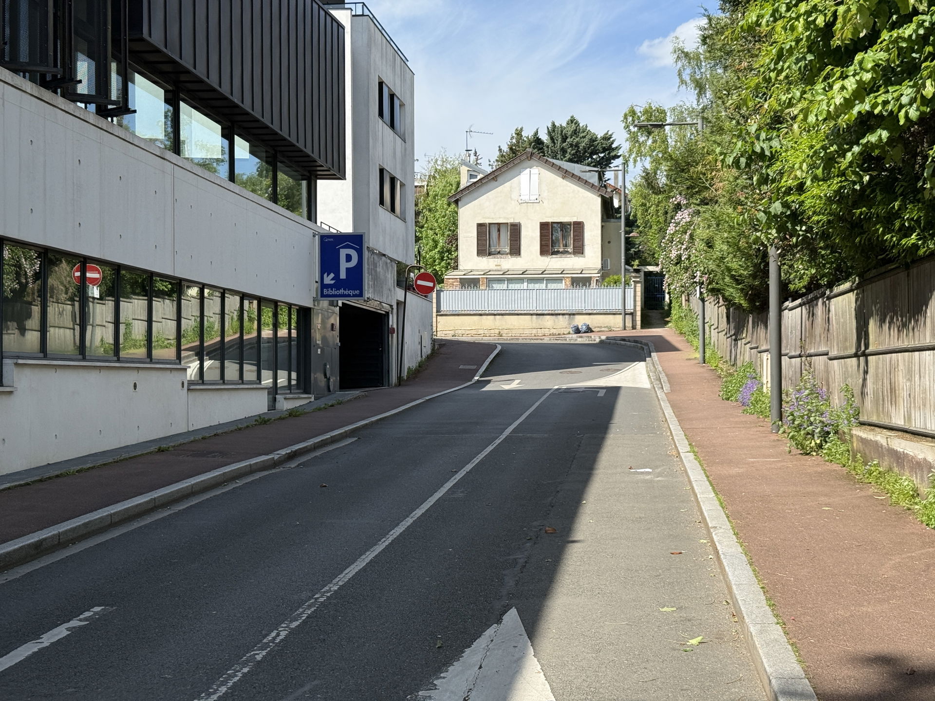 Rue de Kolokani, Viroflay.