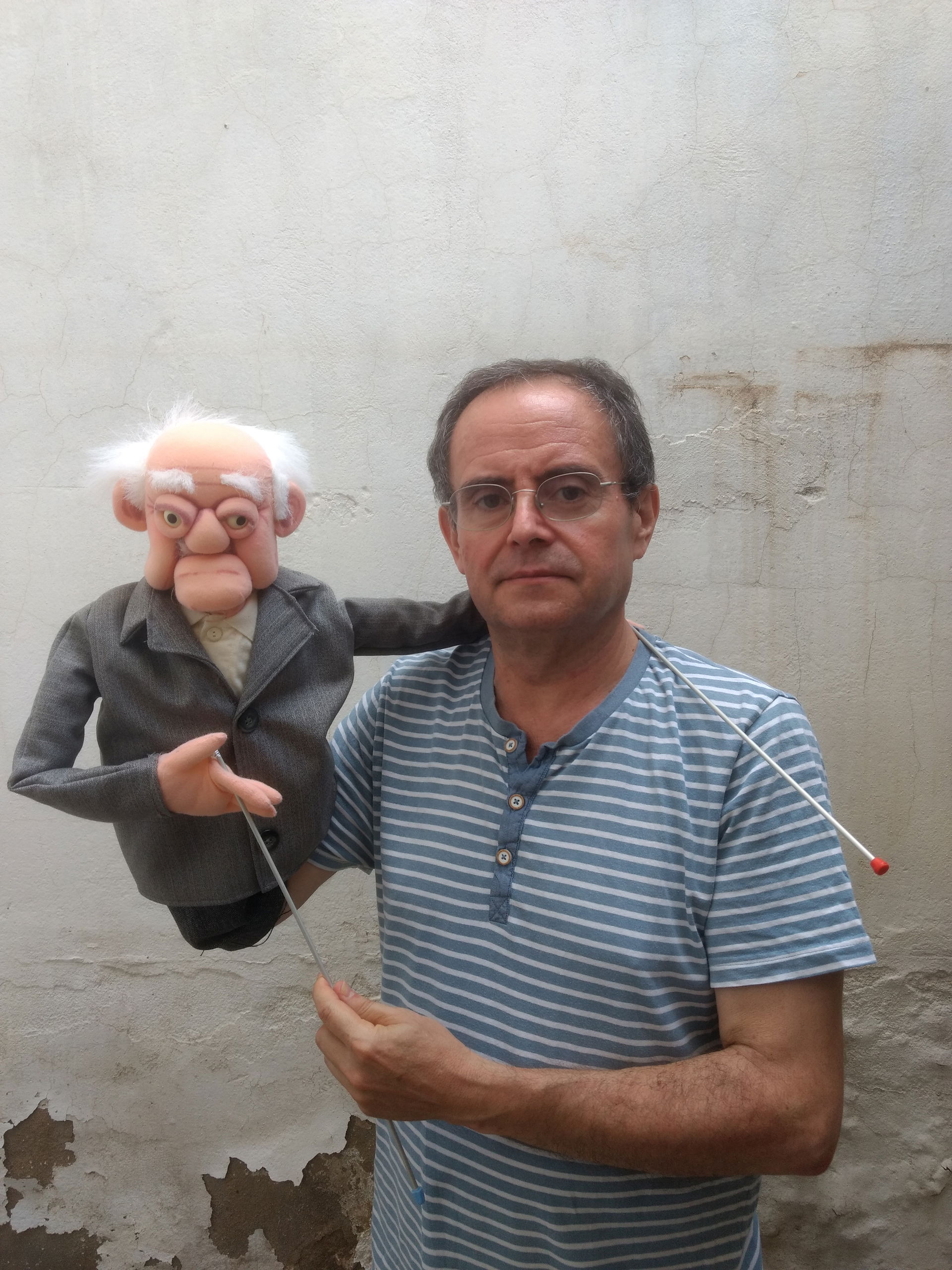 Edu Borja amb un dels seus titelles.