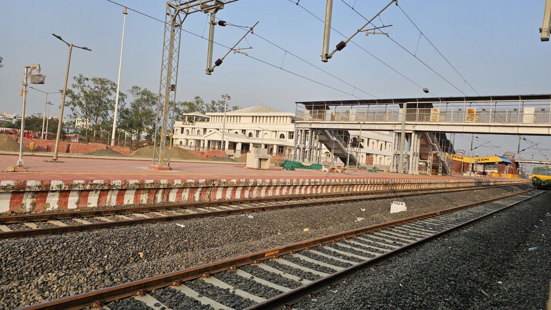Seoni railway station platform