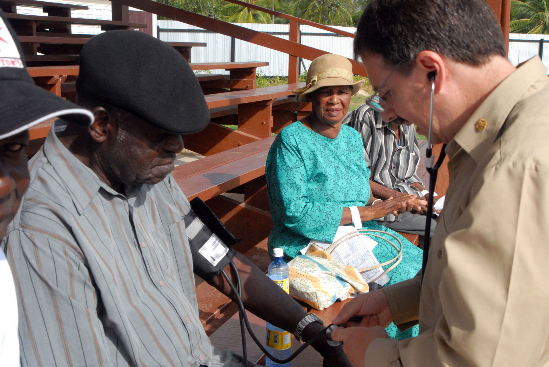 MAHAICONY, Guyana (Sept. 30, 2007) - U.S. Public Health Service…