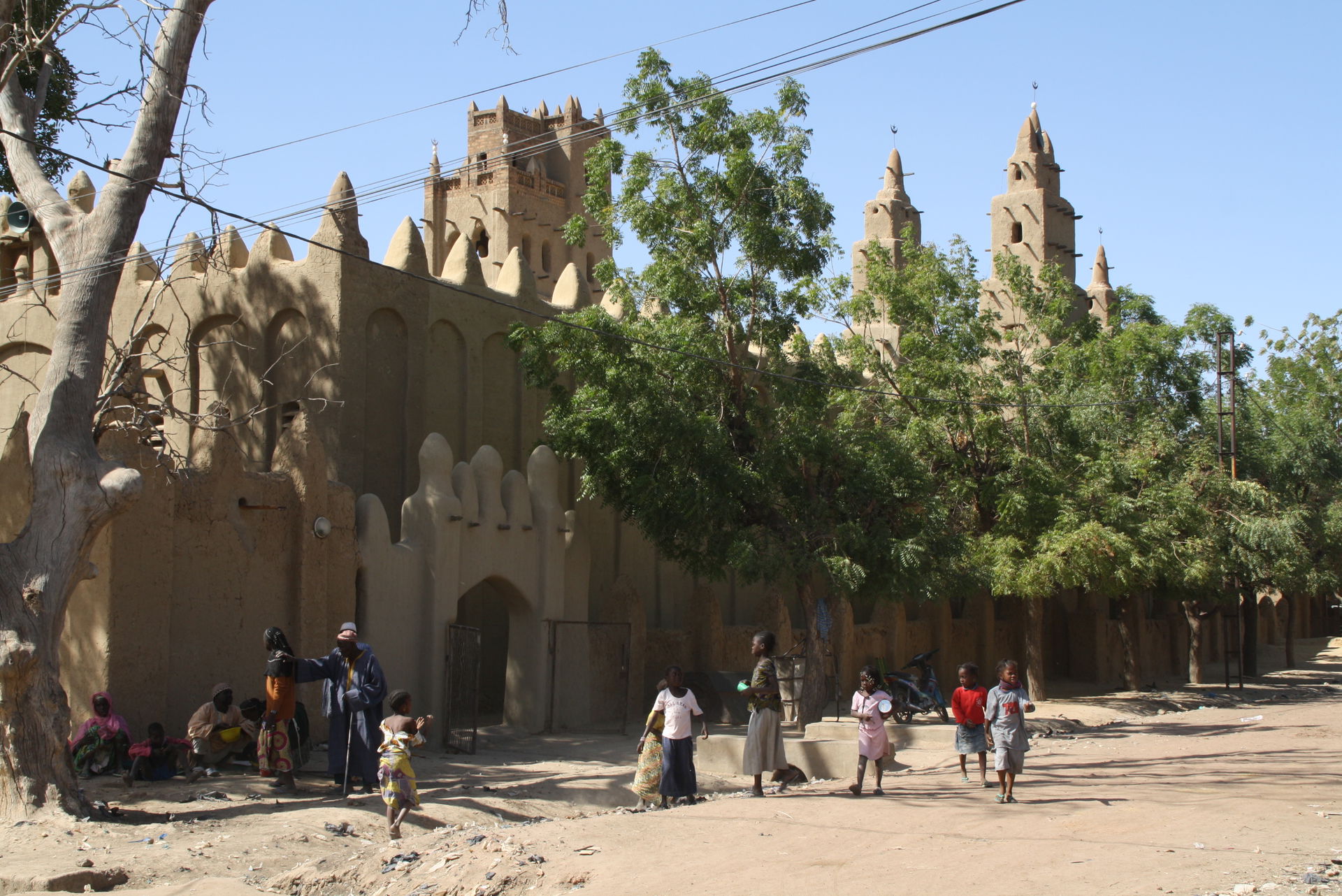 Grande Mosquée du Vendredi, d'architecture soudanaise