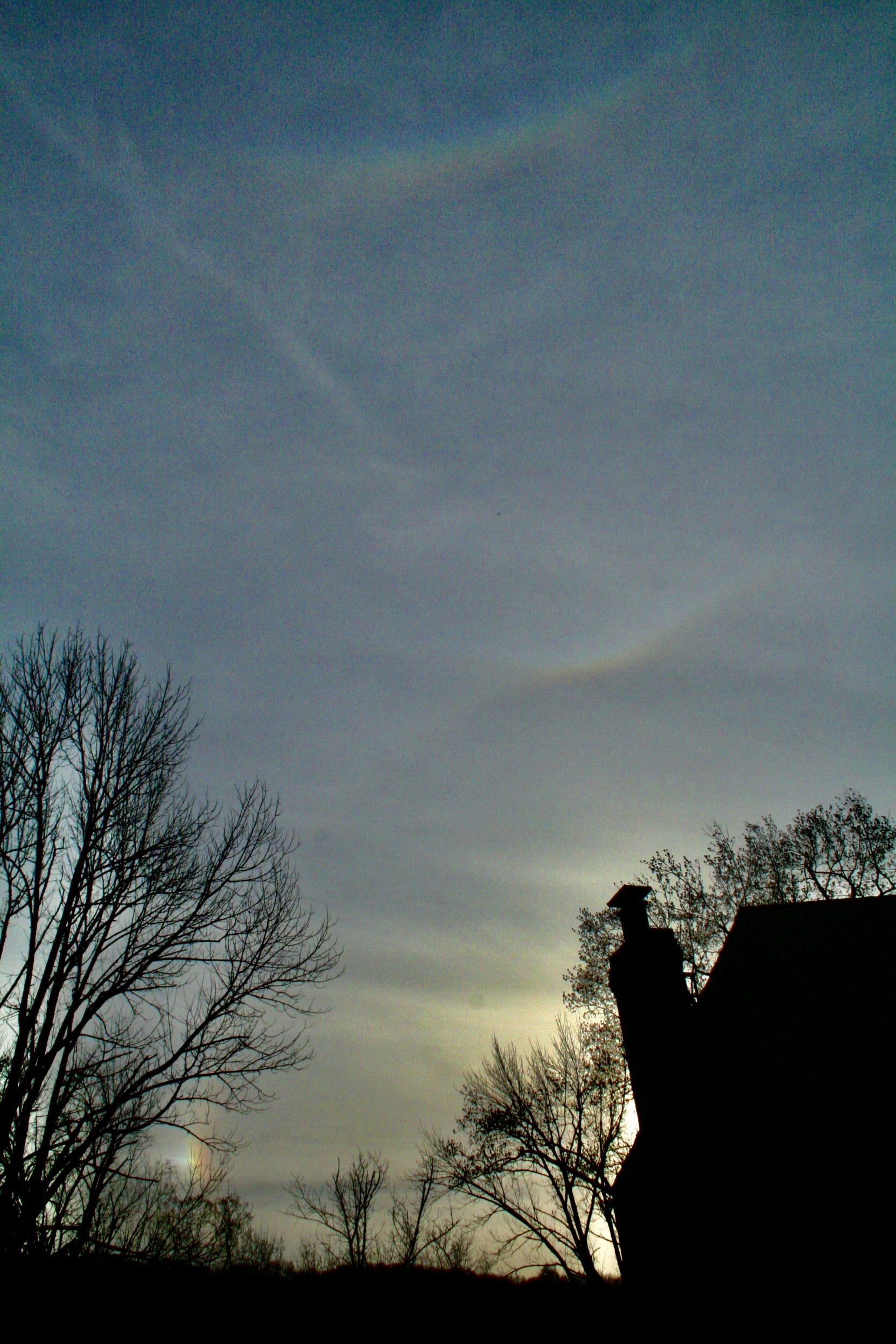 Sun dog (bottom) with parry arc (above sun dog, middle) and cir…