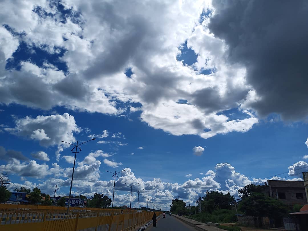 This is the vaniyambadi bypass road near pudhur