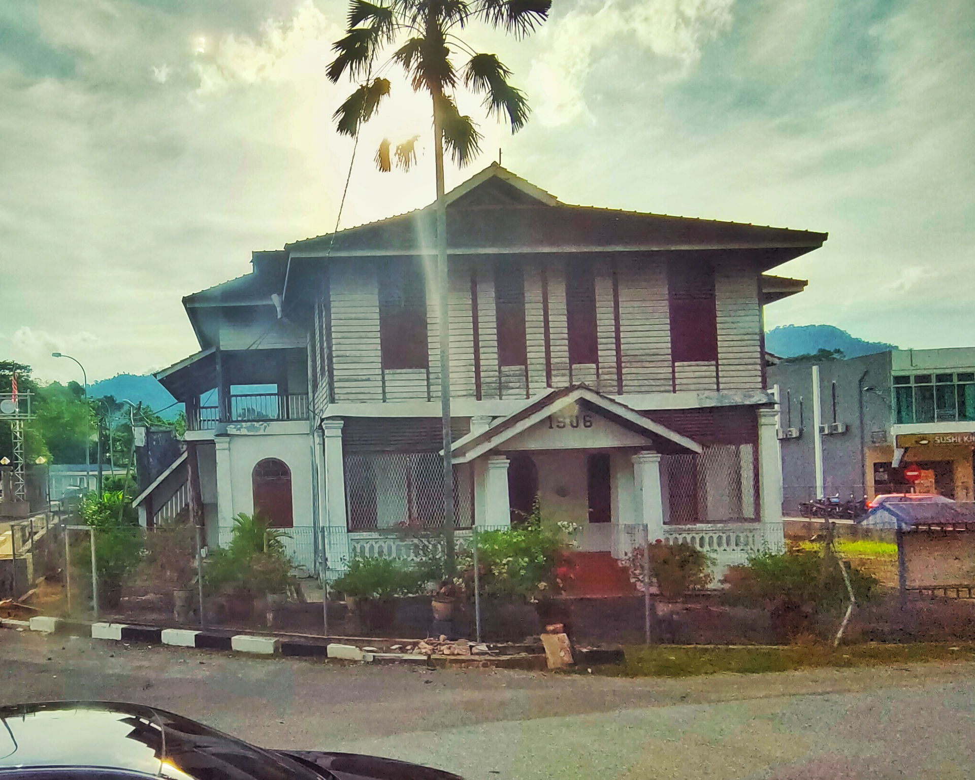 This building is the old headquarters of Raub District police. …