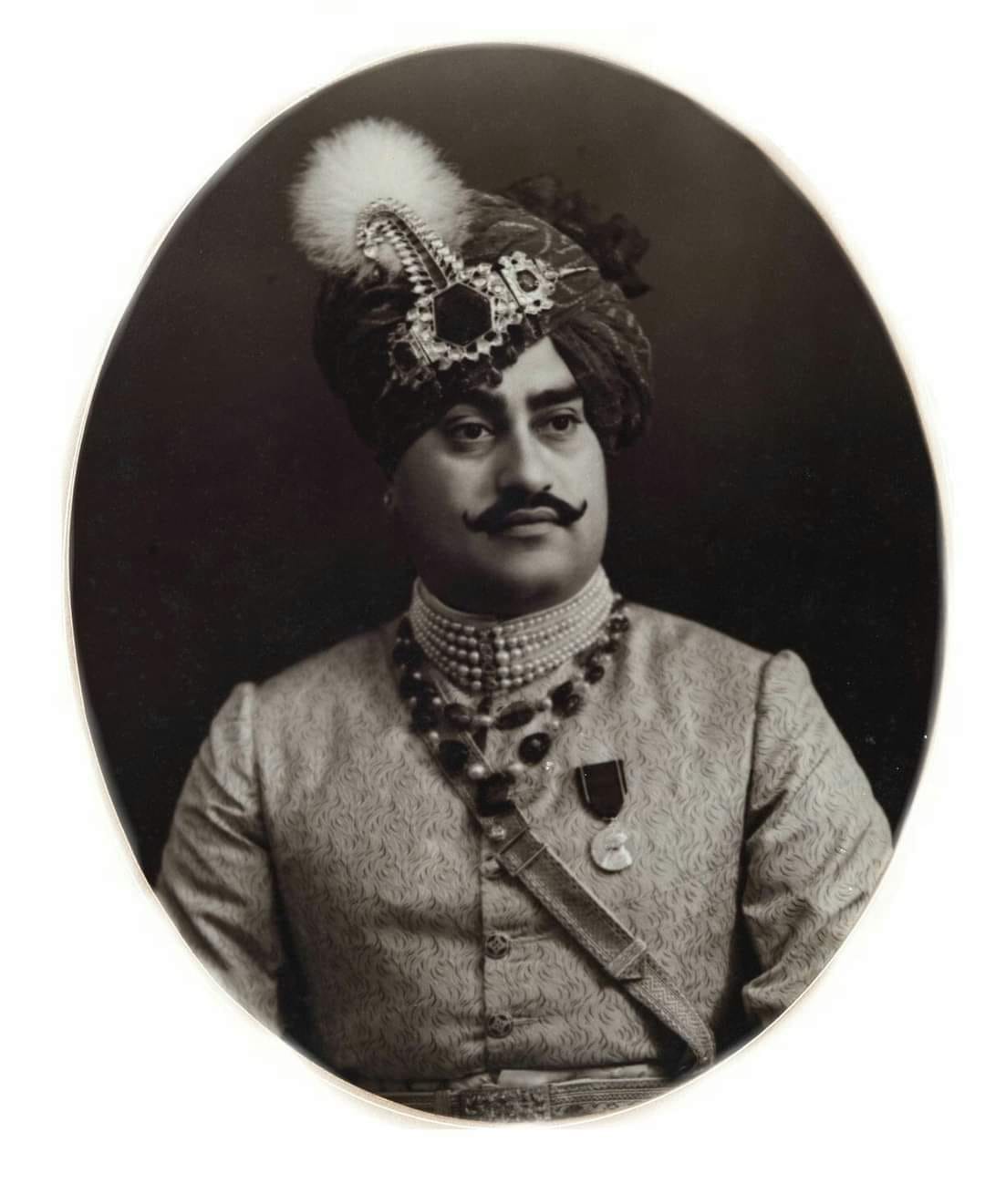 This is the image of Maharaja Ganesh Pal Deo, the last pre-inde…