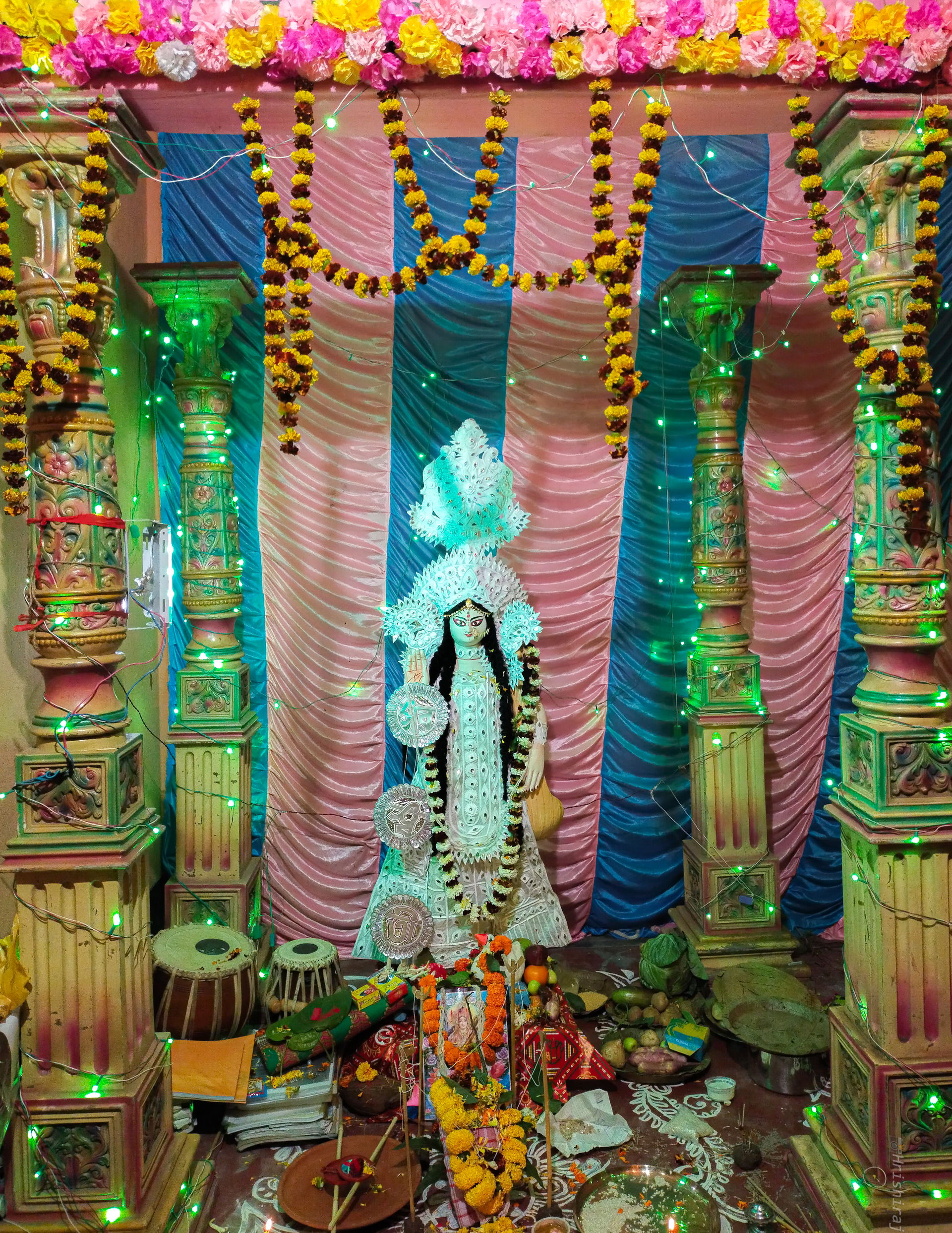 High scale Celebration at home
saraswati #saraswatipuja #benga…