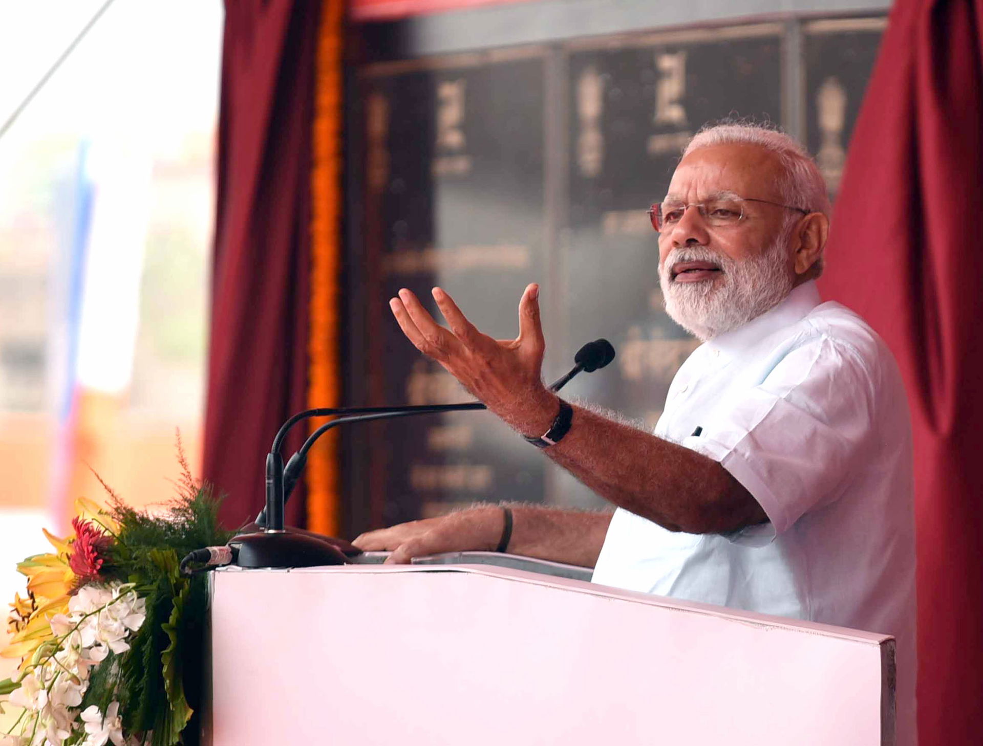 The Prime Minister, Shri Narendra Modi addressing the gathering…