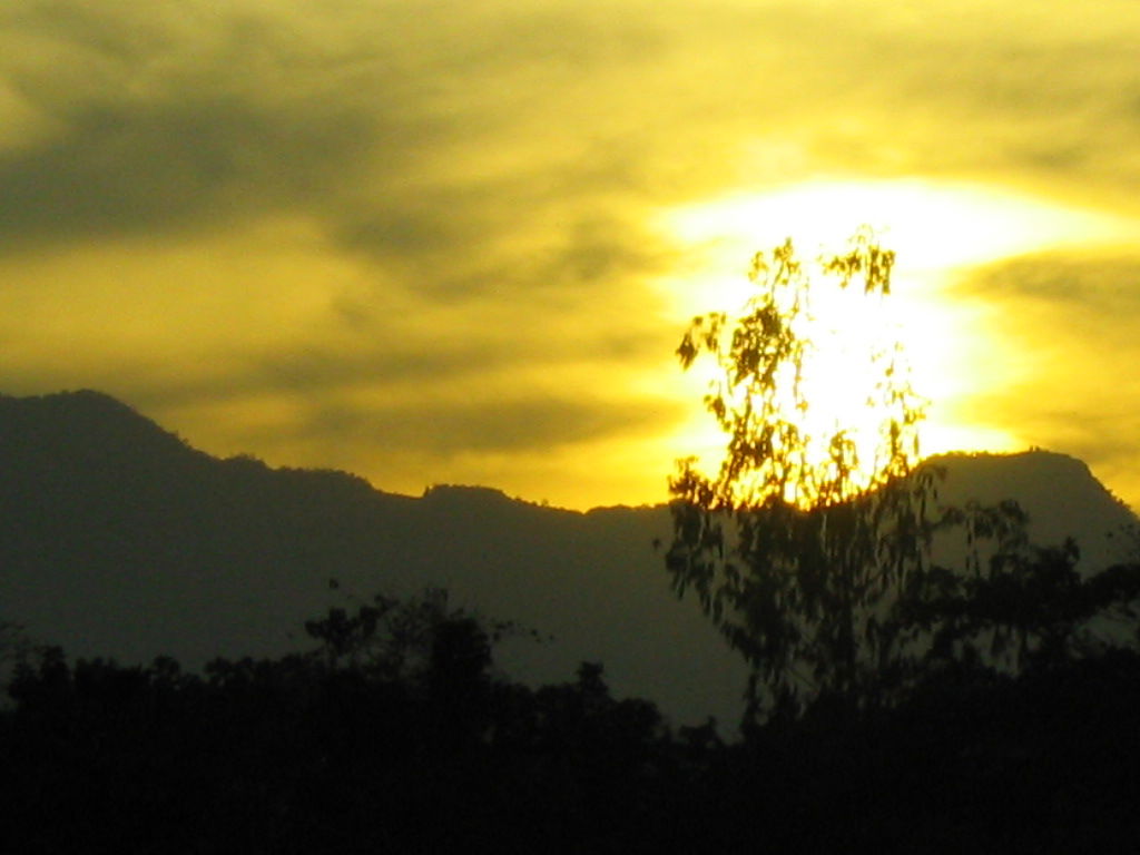 Orig. Flickr desc: (022707/Roadtrip:Ozamis-to-Zambo) Weary from…