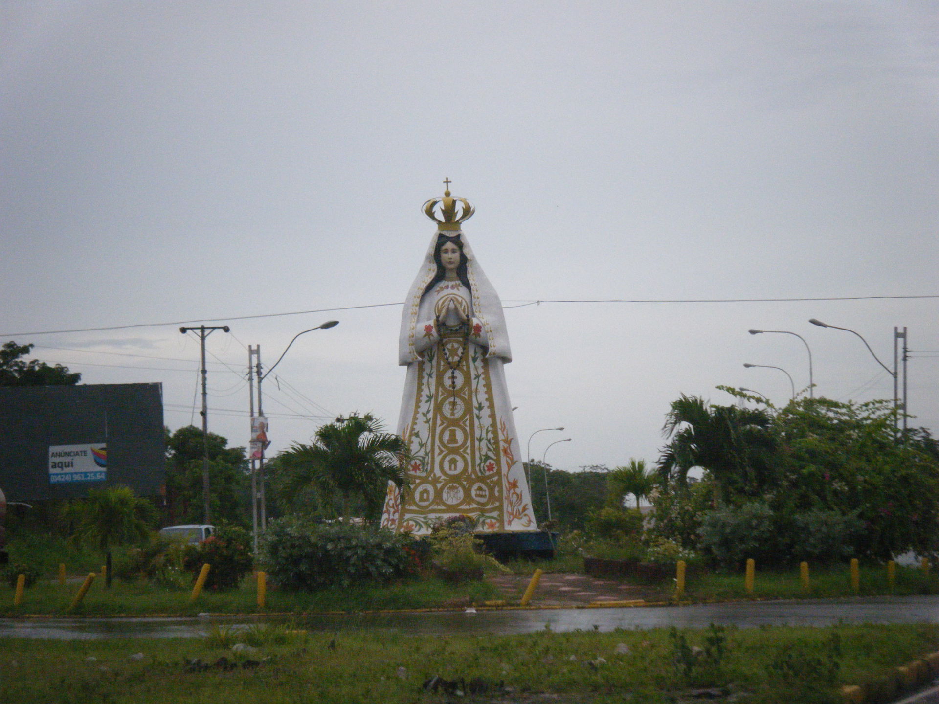 Virgen del Valle en la carretera nacional cerca de Punta de Mat…