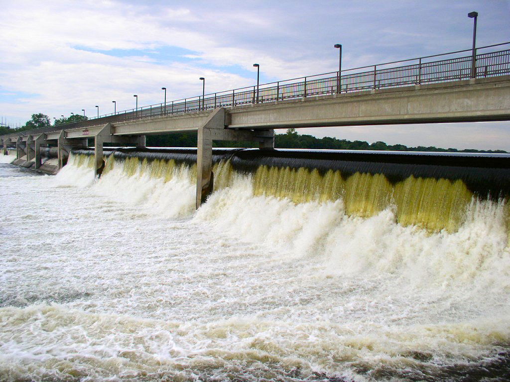 Coon Rapids Dam on the Mississippi River, Coon Rapids, Minnesot…