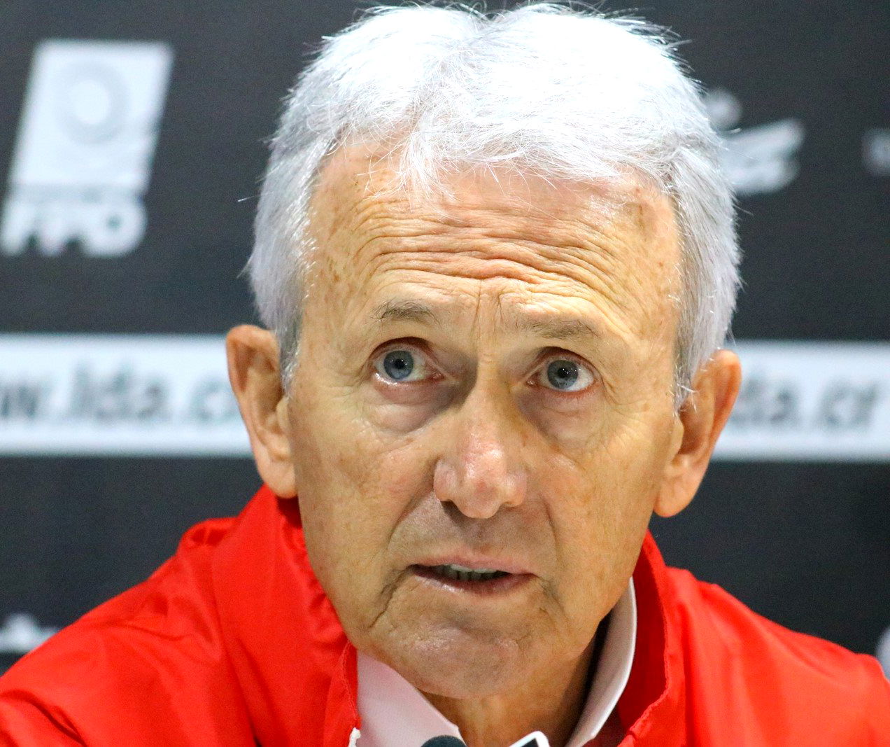 Benito Floro as a coach of LD Alajuelense in 2017