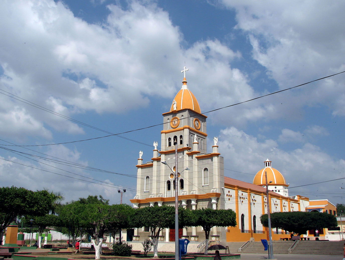 San Jose Parish of Cienaga de Oro. Central Park