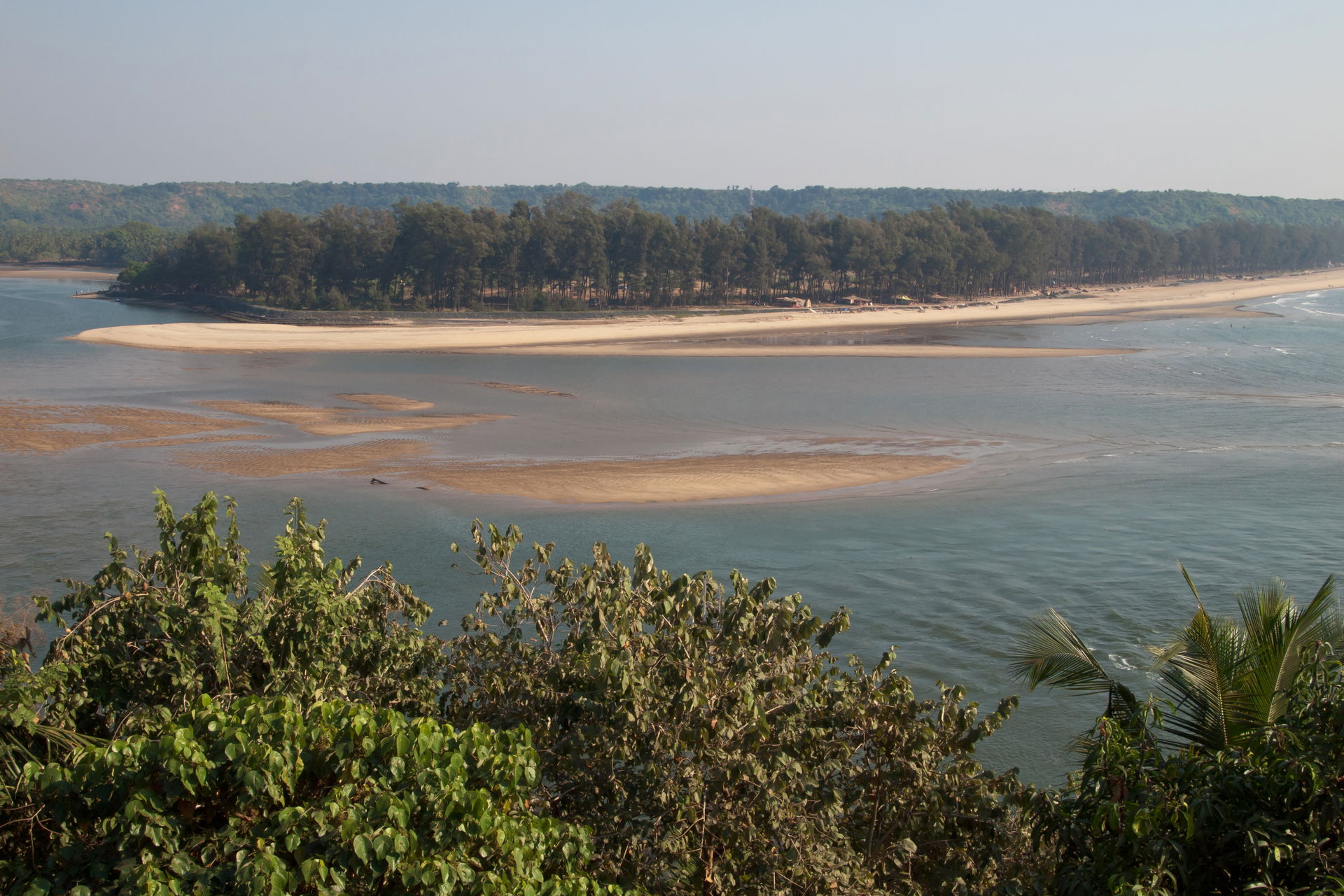 The Terekhol River forms the boundary between Maharashtra state…