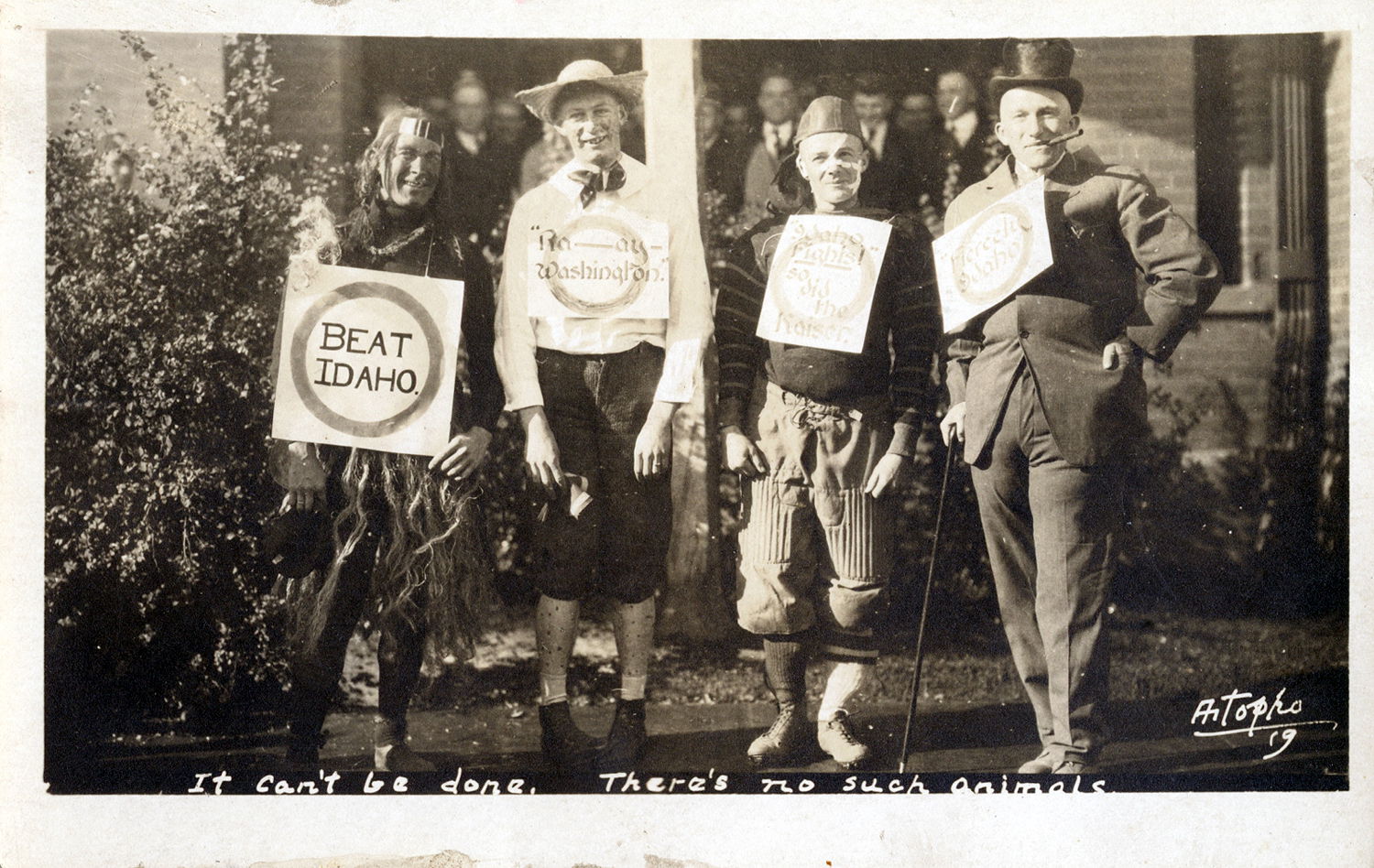 It can't be done. There's no such animals.
Date: Circa 1919
Sou…
