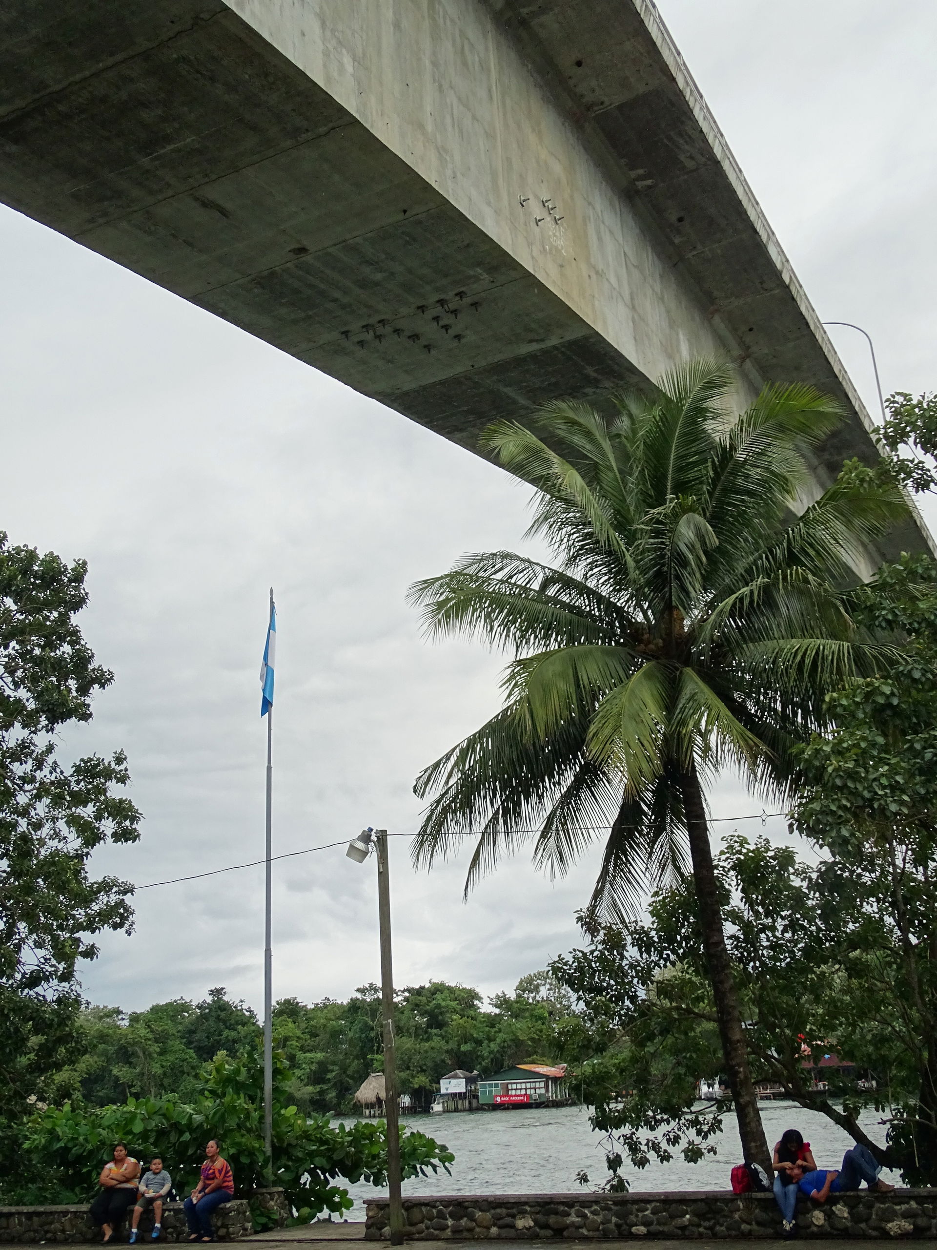 Under the Bridge - Rio Dulce - Izabal - Guatemala