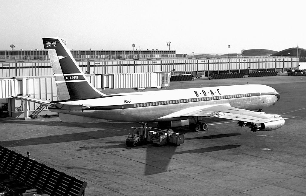 Photographed at what as then Idlewild Airport, G-APFE broke up …