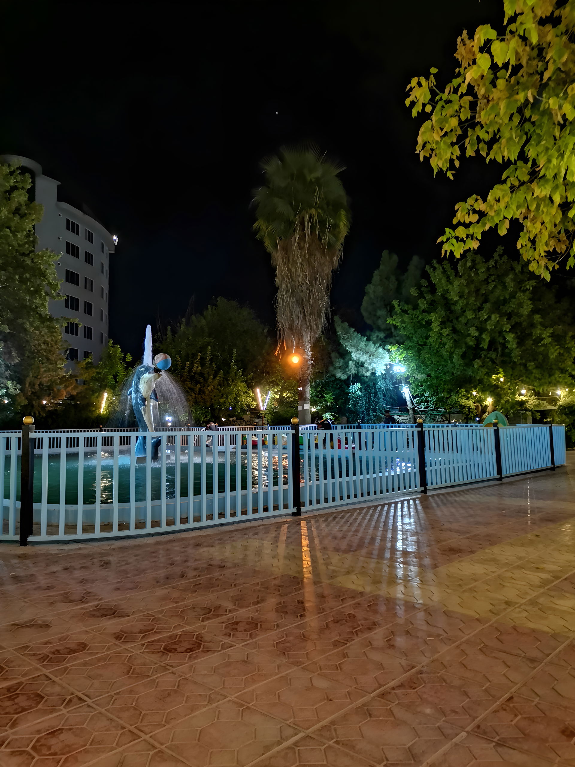 Duhok Zoo at Night, 16 Sep 2021