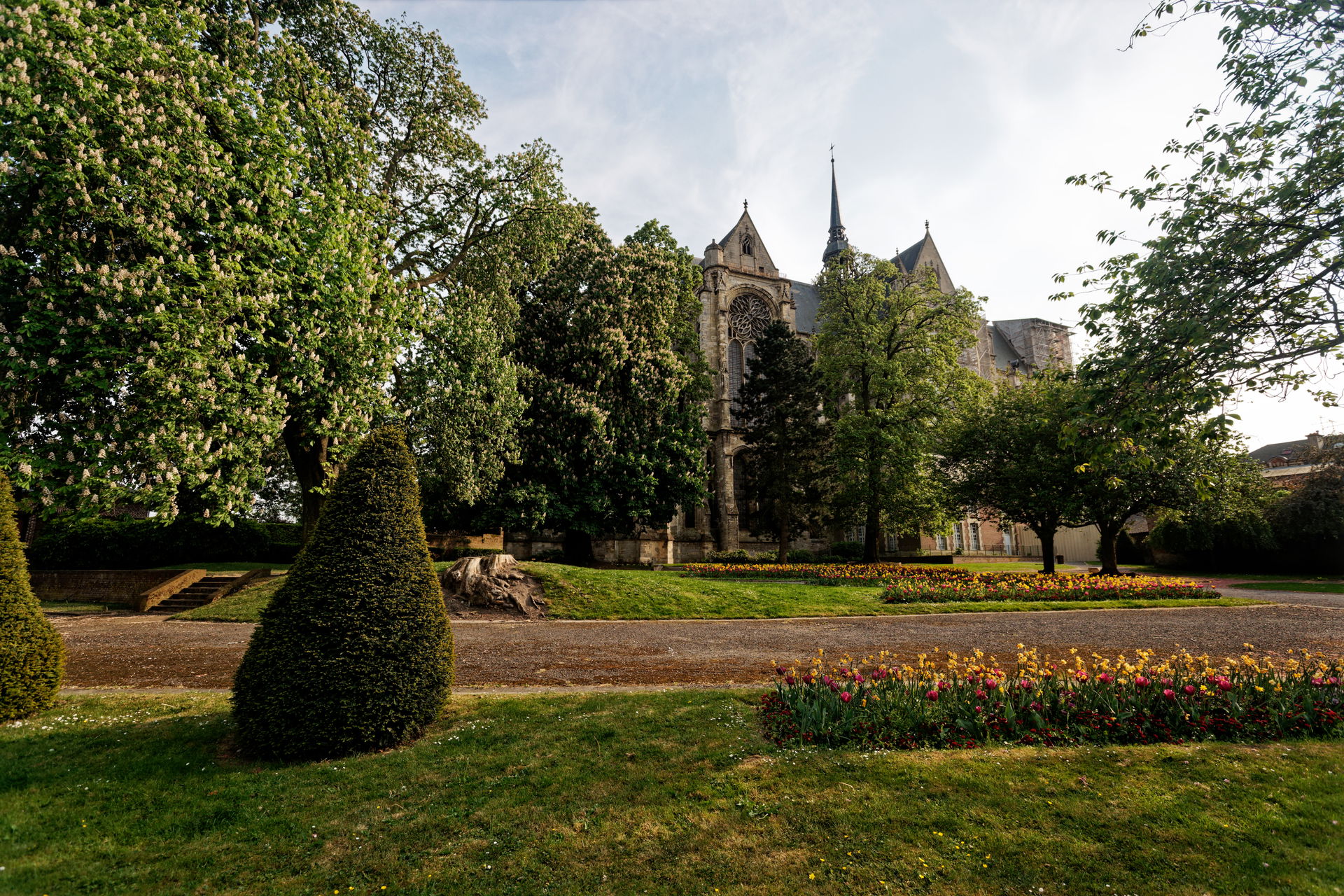 Saint-Quentin - Rue du Gouvernement - View South on Square Wins…