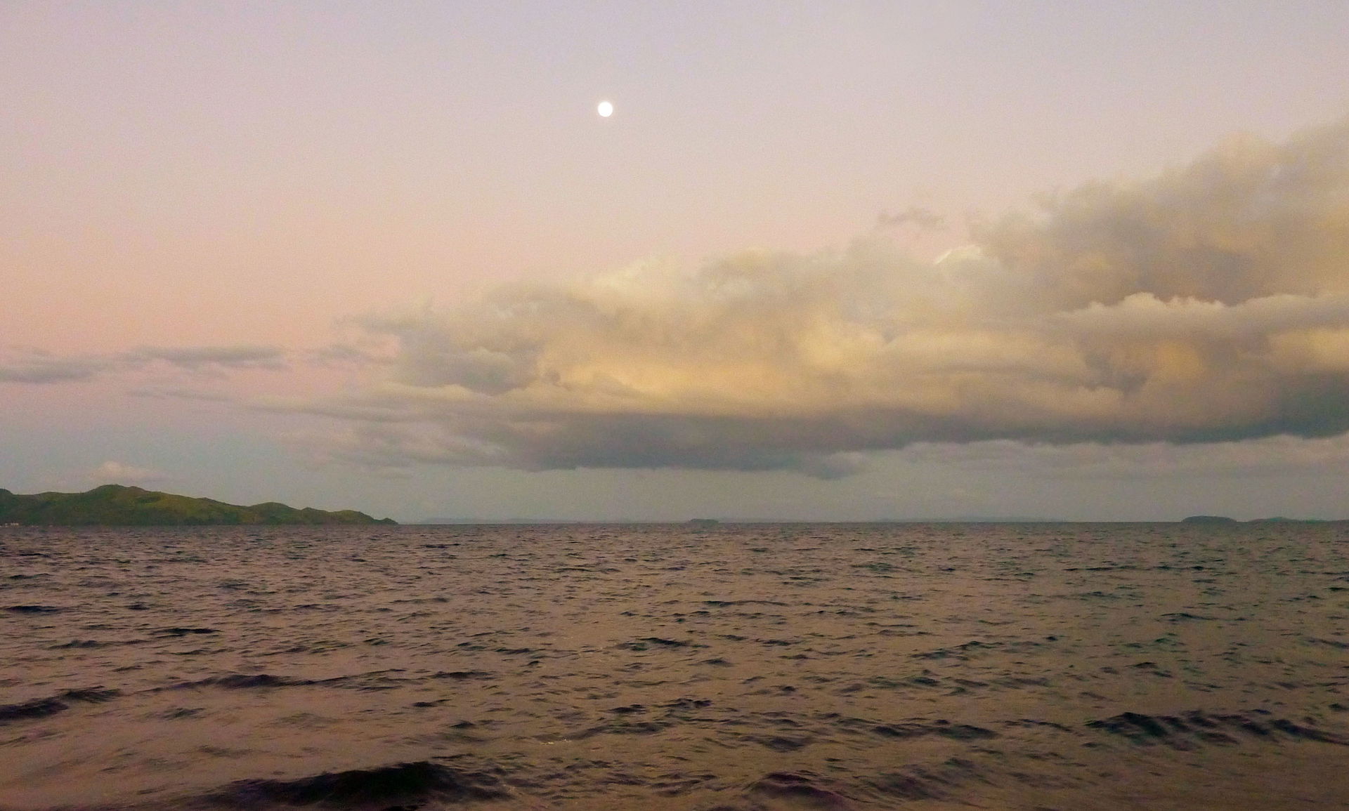Looking east from Cagbantoy Beach to the Pacific Ocean, near Pl…