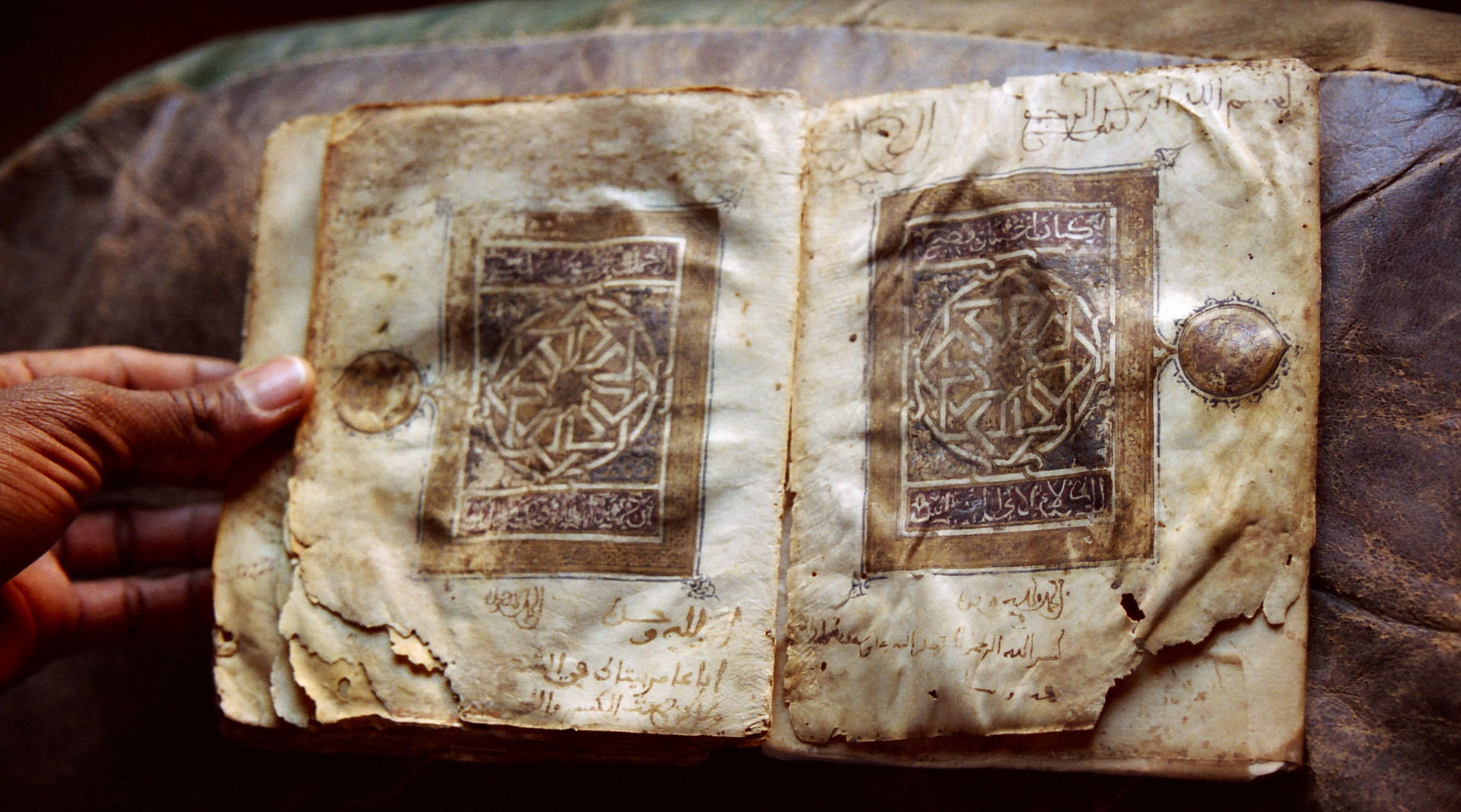 A nine-century-old Koran in the Mauritanian library of Chinguet…
