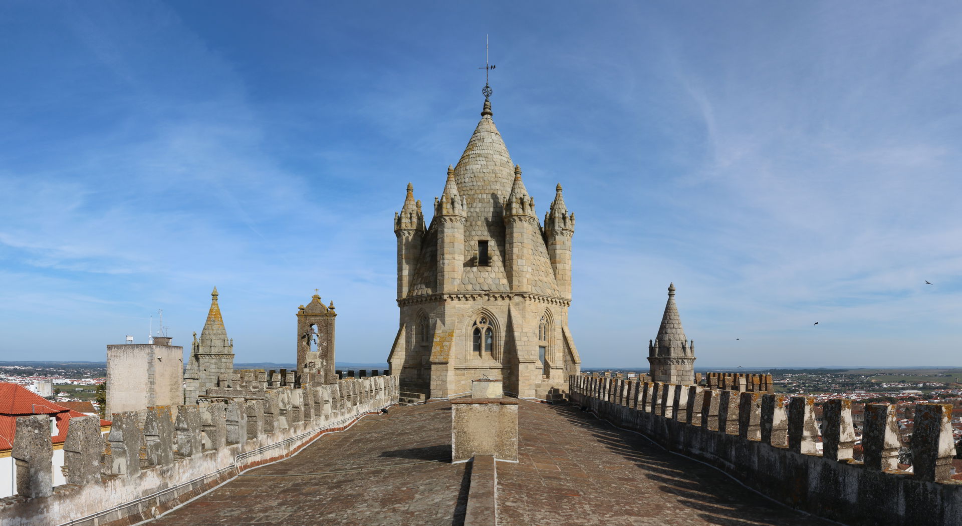Évora / Alentejo, Portugal - Dome and Roof of Cathedral