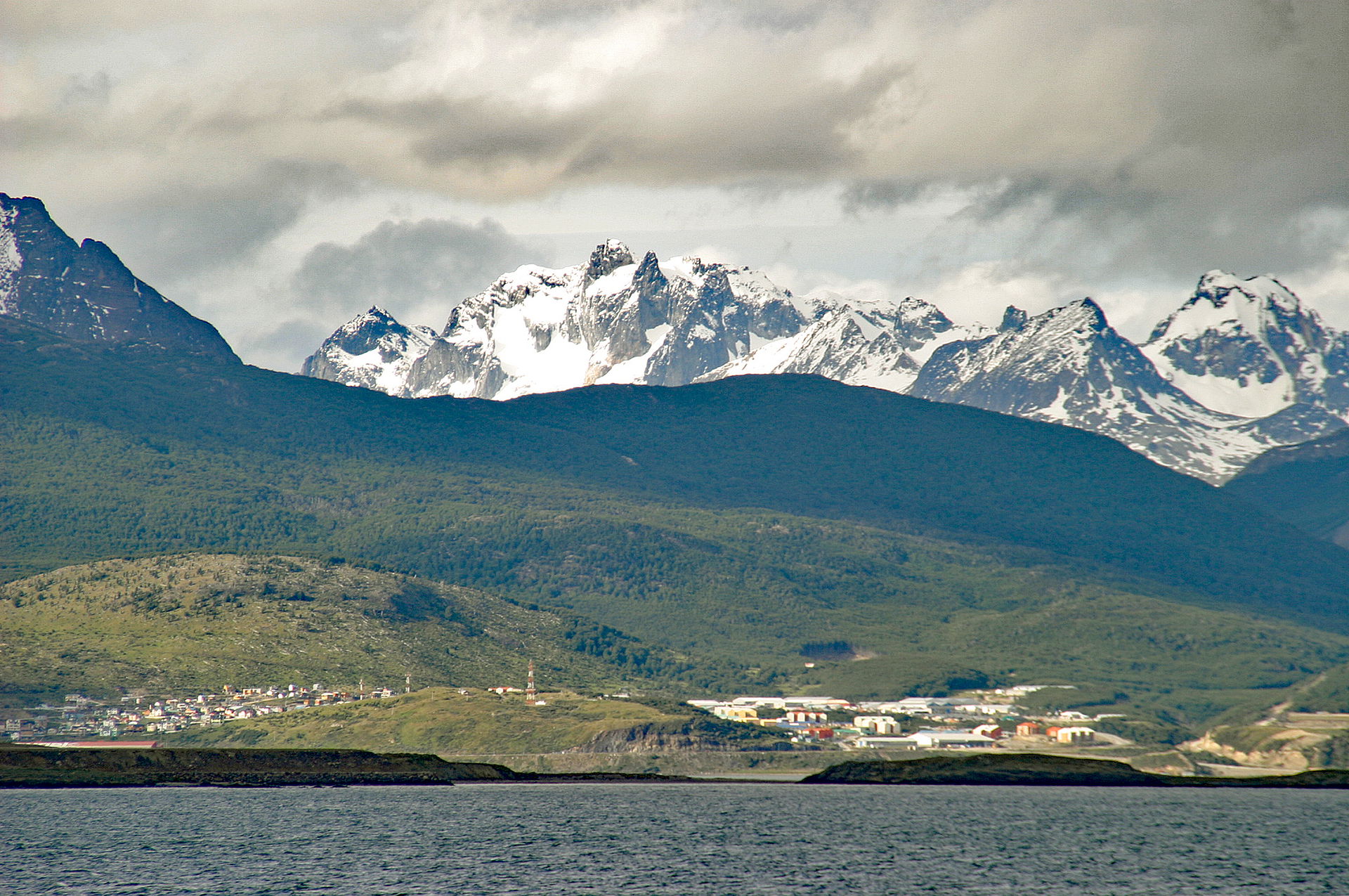 Ushuaia: The Argentine city with around 64,000 inhabitants is c…