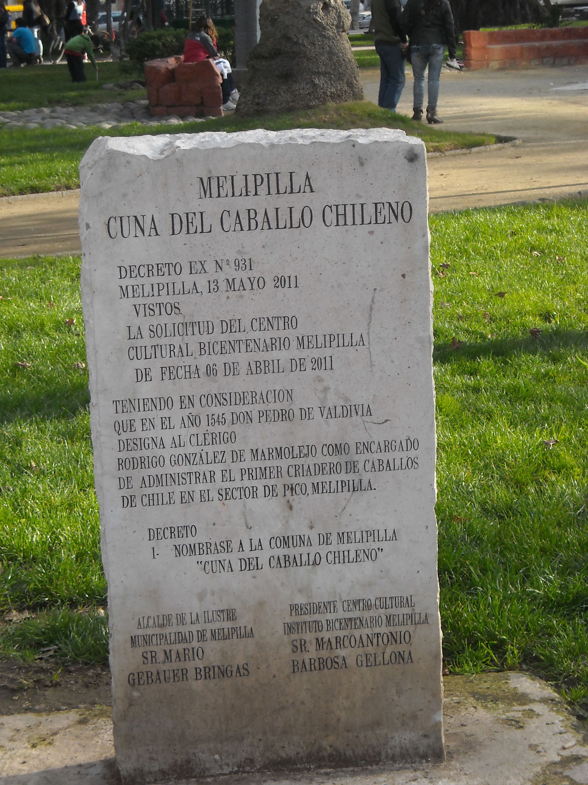 Placa en Melipilla como "cuna del caballo chileno".