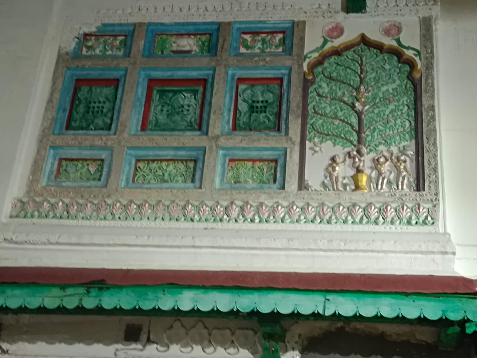 Art work over the Venkatagiri fort