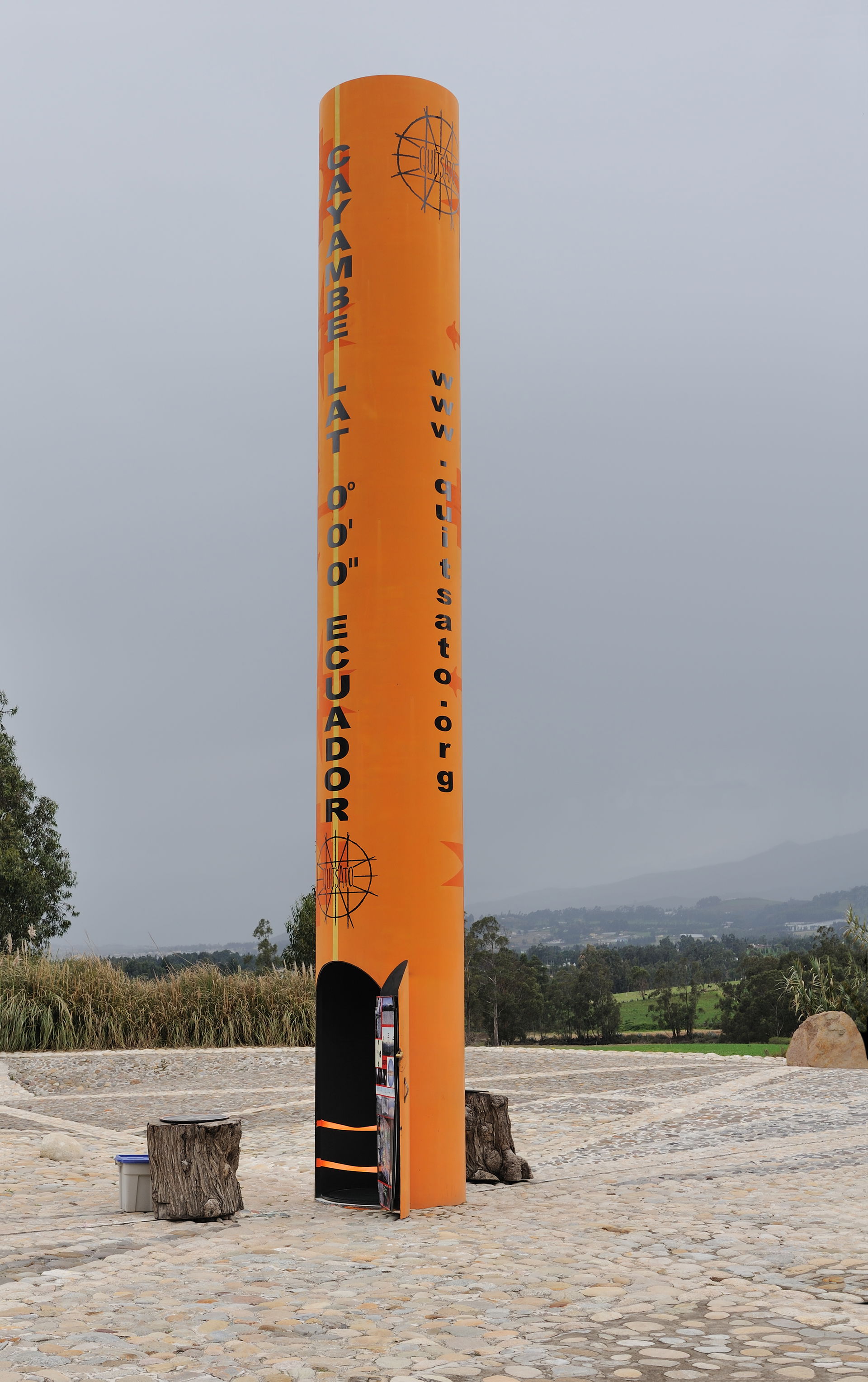Ecuador: Sundial exactly positioned on the equator line near th…