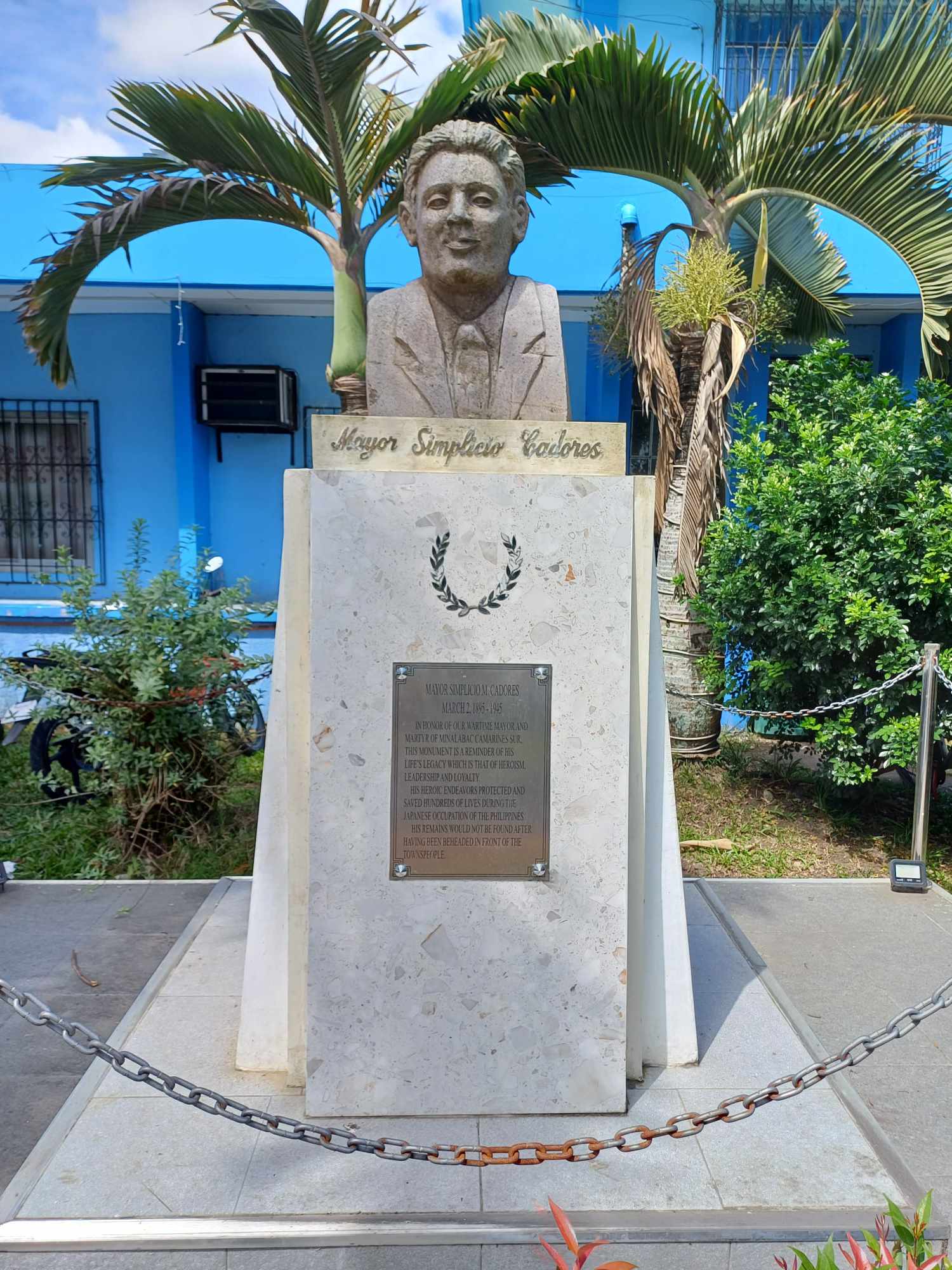 A bust made for Minalabac, Camarines Sur Mayor Simplicio Cadores