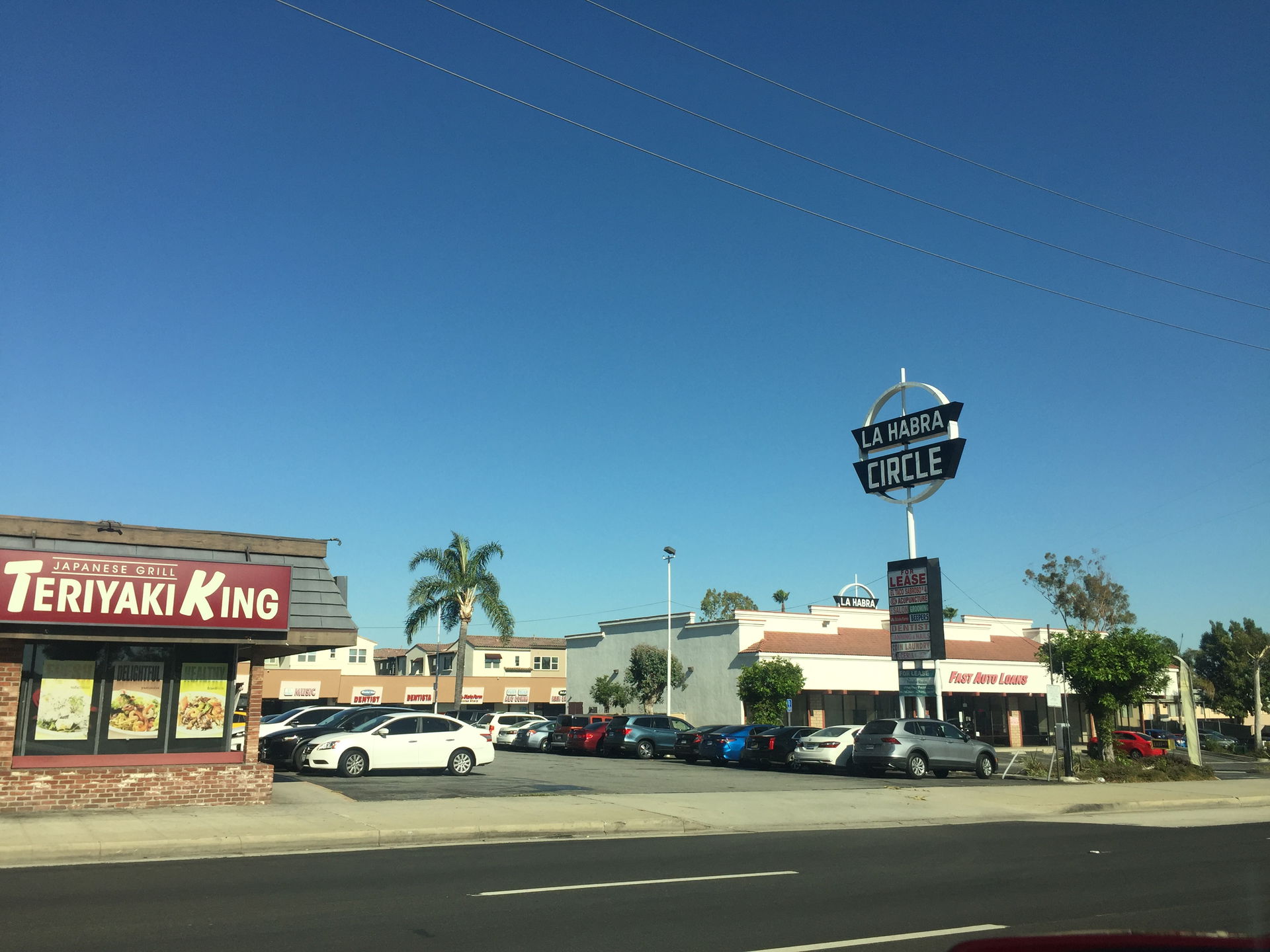 La Habra Circle Shopping Center at 1925 W La Habra Blvd, La Hab…