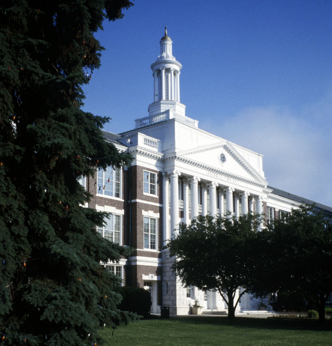Greenwich Town Hall, Greenwich, Connecticut, USA