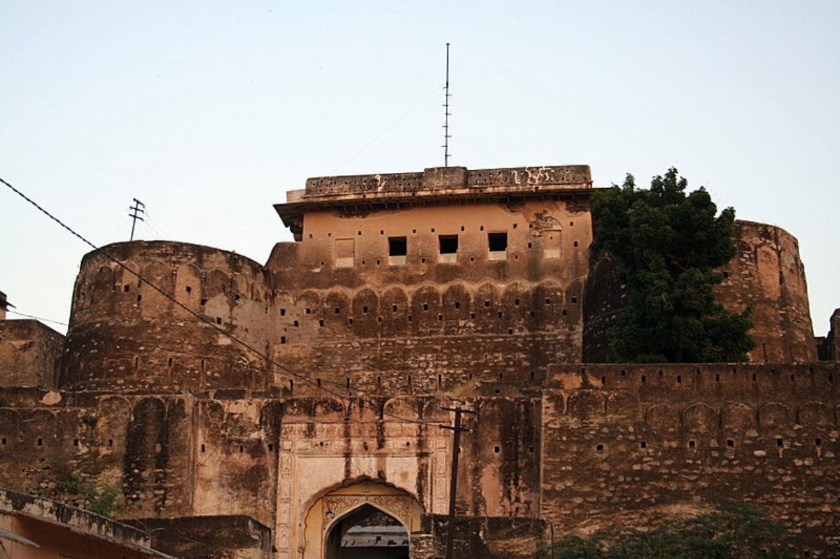 Kishangarh fort is situated at a distance of approximately 27 k…