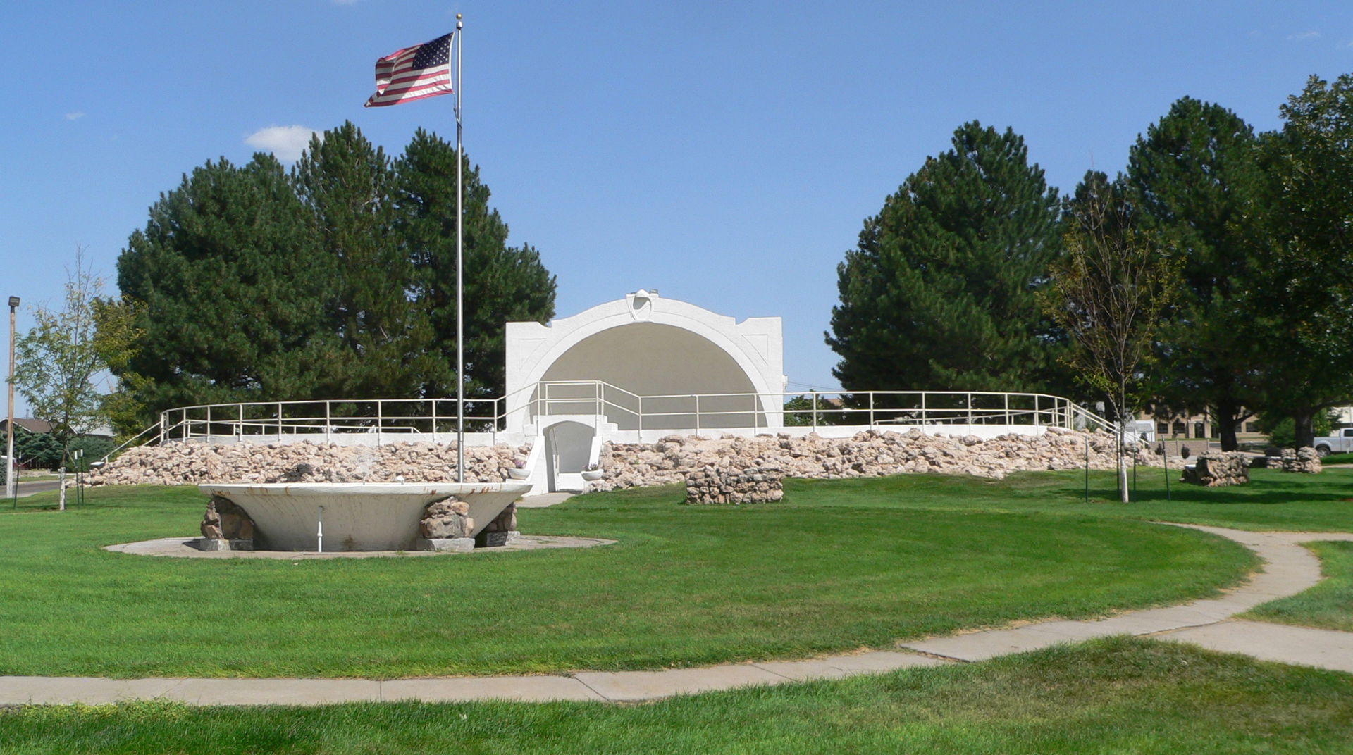 Howard T. Sawhill Memorial Park in St. Francis, Kansas: fountai…