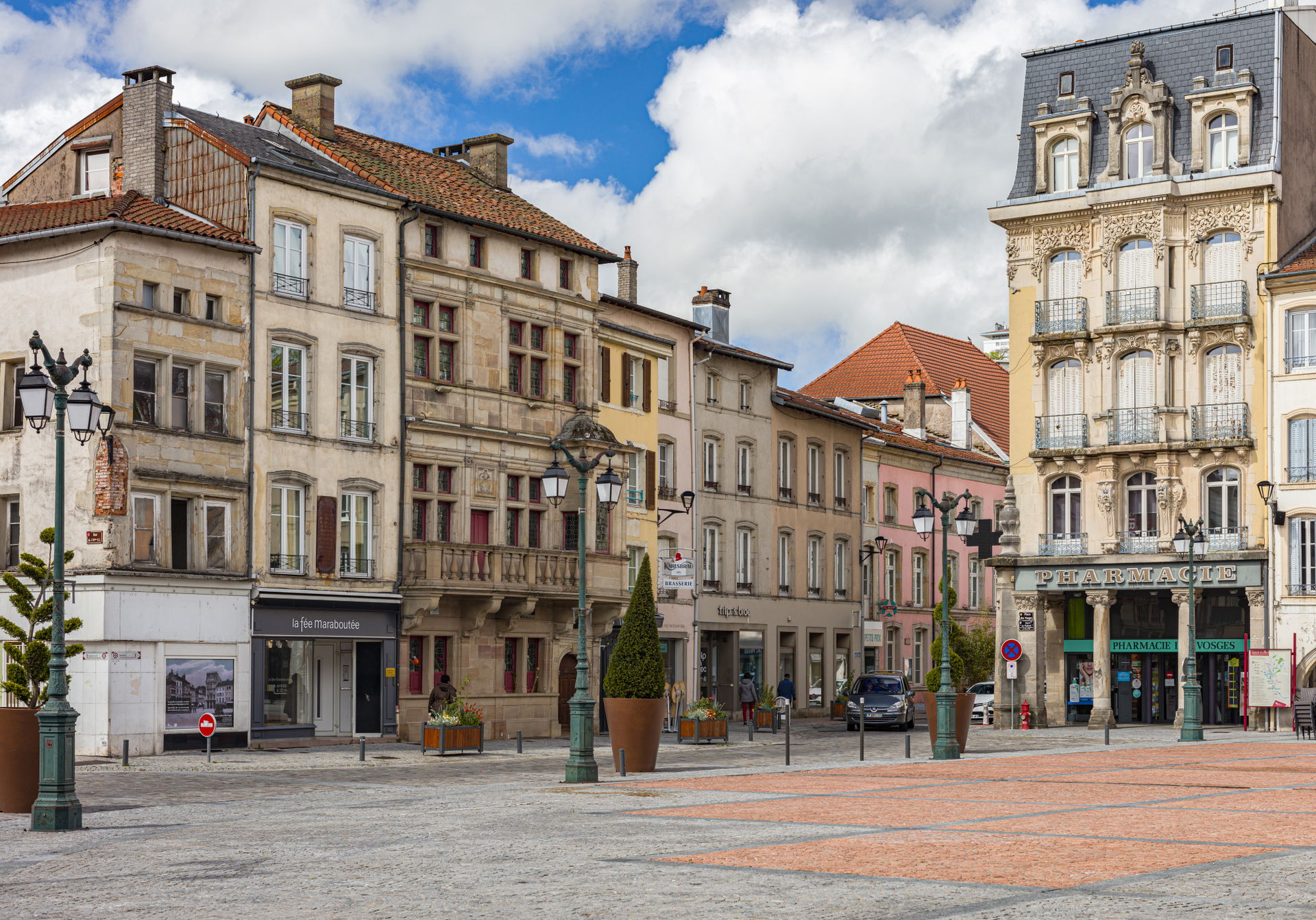 Epinal Place des Vosges