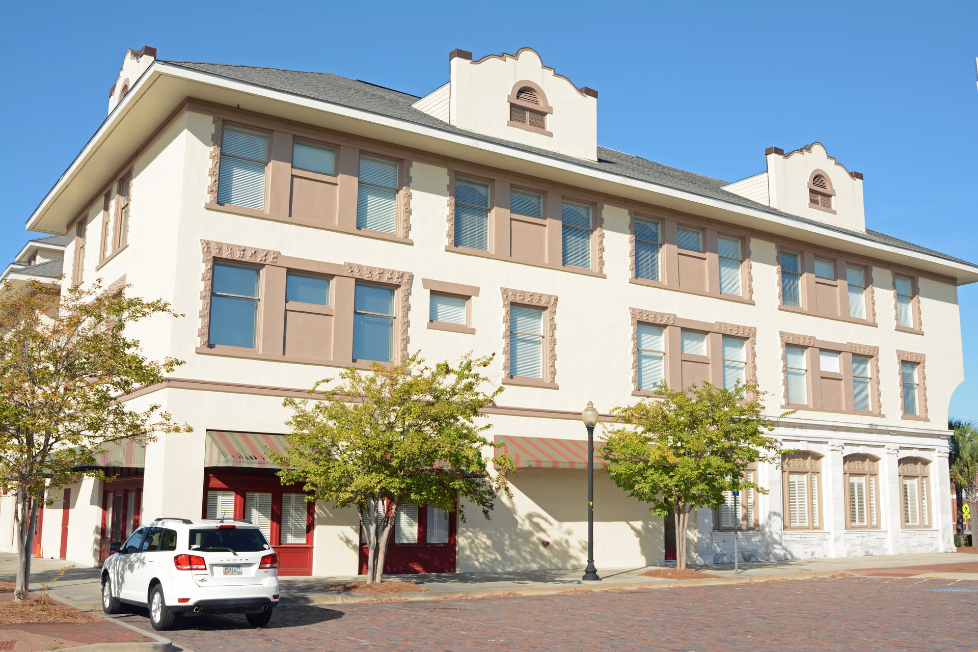 Phoenix Hotel south side