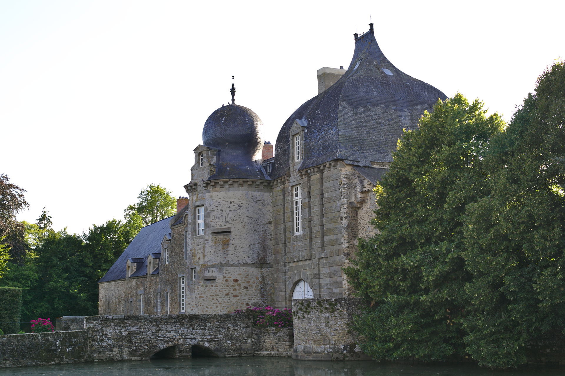 This building is indexed in the base Mérimée, a database of arc…