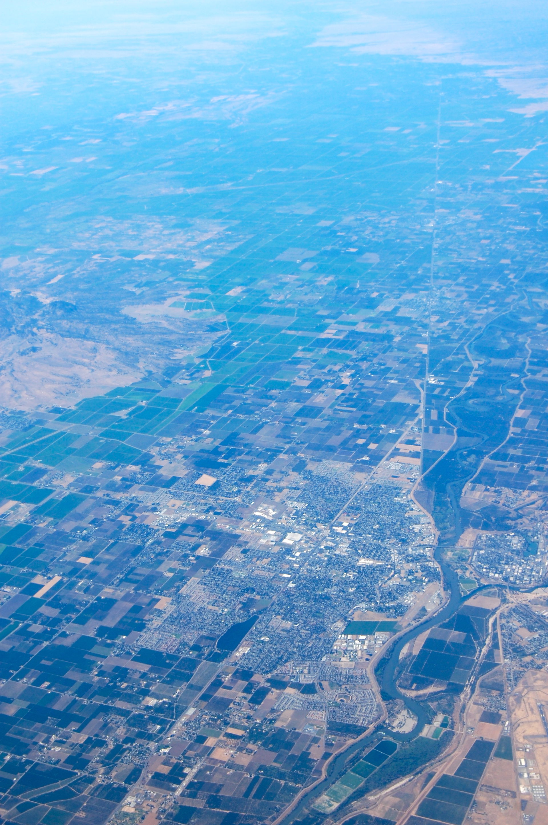 Yuba City and the Feather River, in Sutter County, northern Cal…