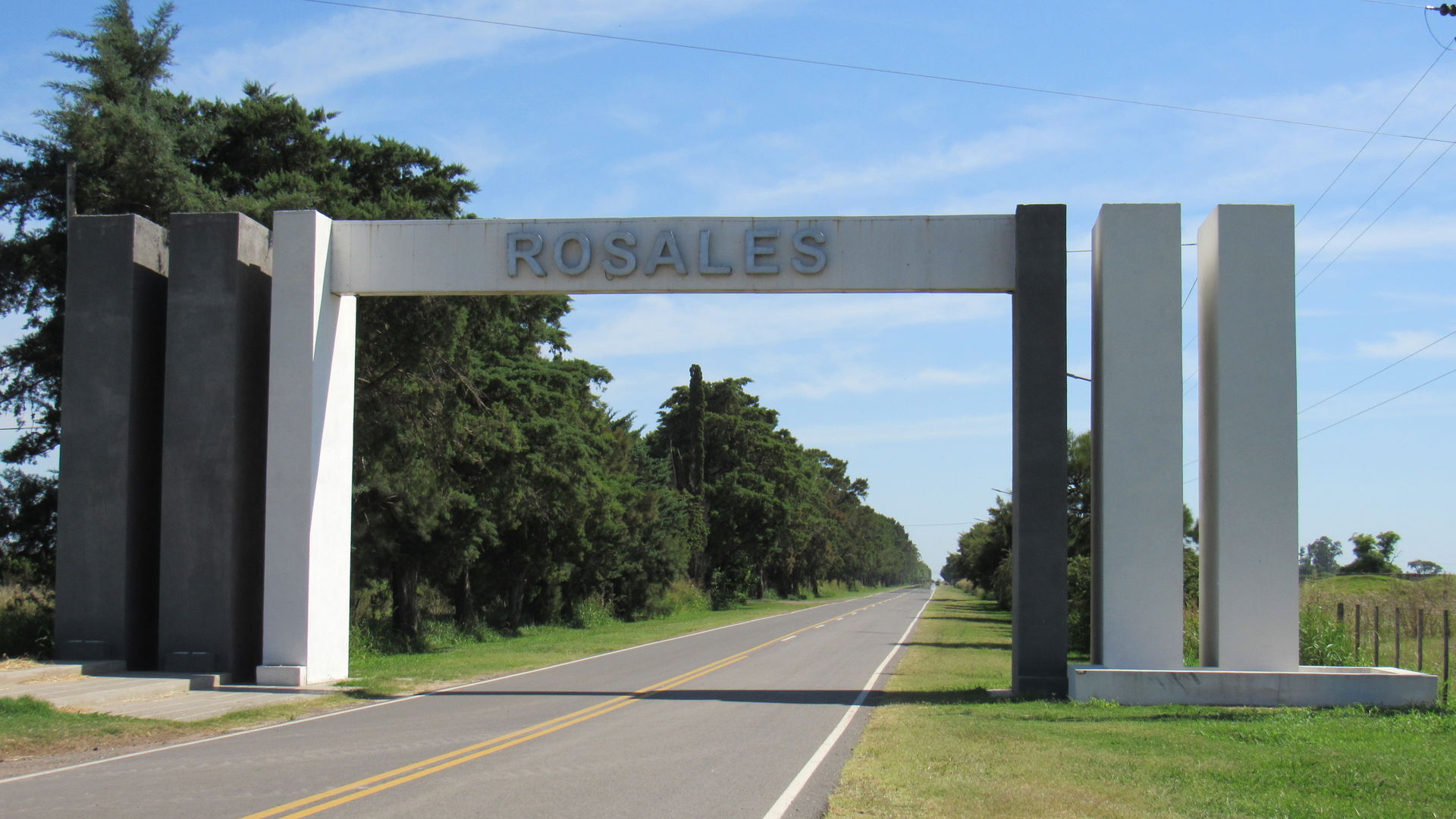 Arco de ingreso a Rosales, Provincia de Córdoba, Argentina