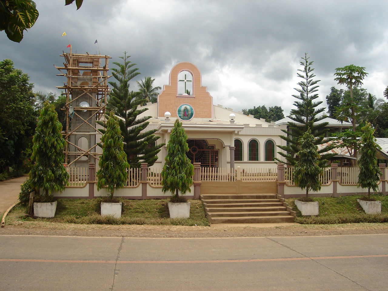 The main religion of the Visayas and Luzon migrants is Roman Ca…