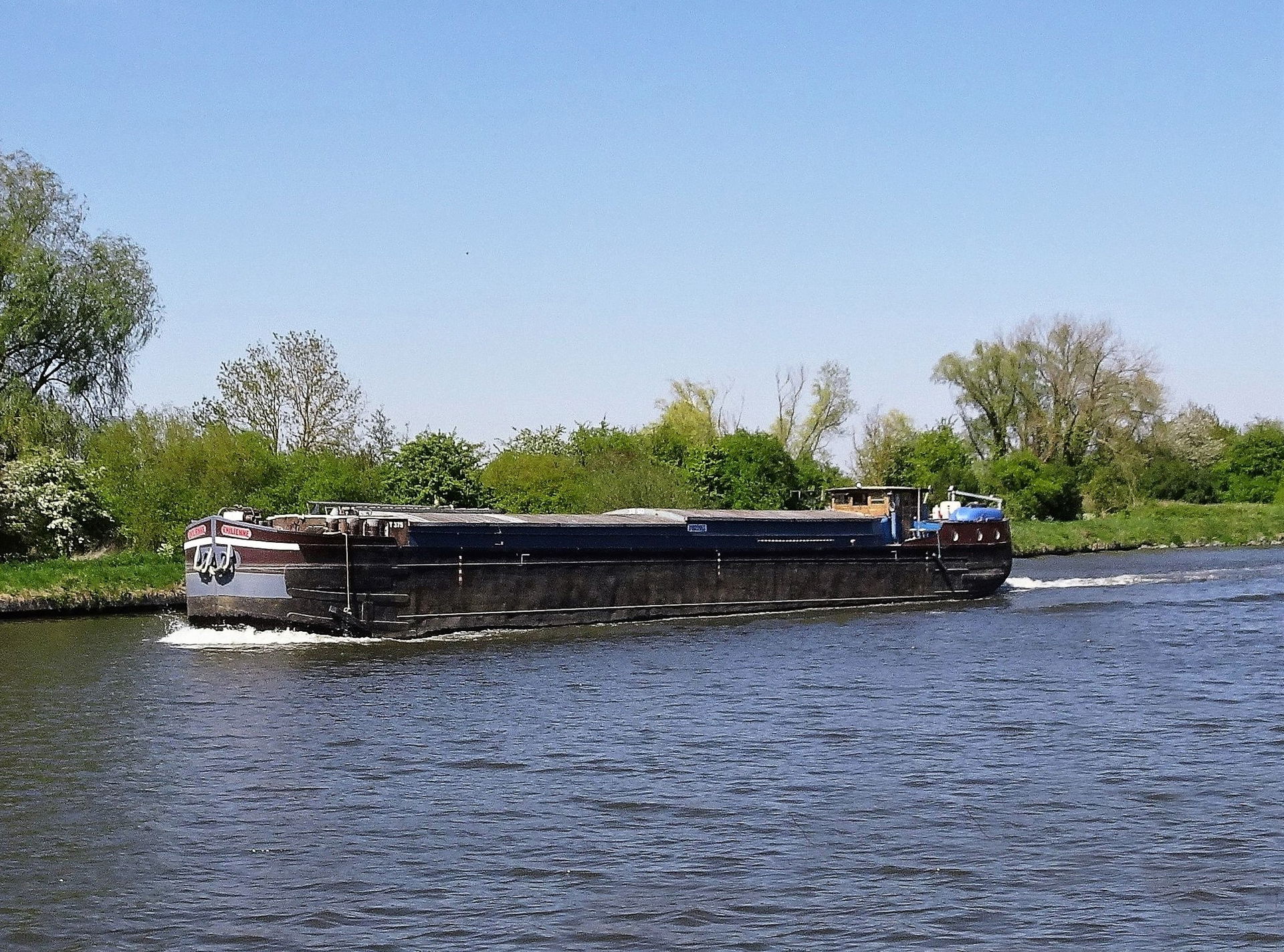 Inland, Motor Freighter EMILIENNE (MMSI : 226007340), Herrin No…