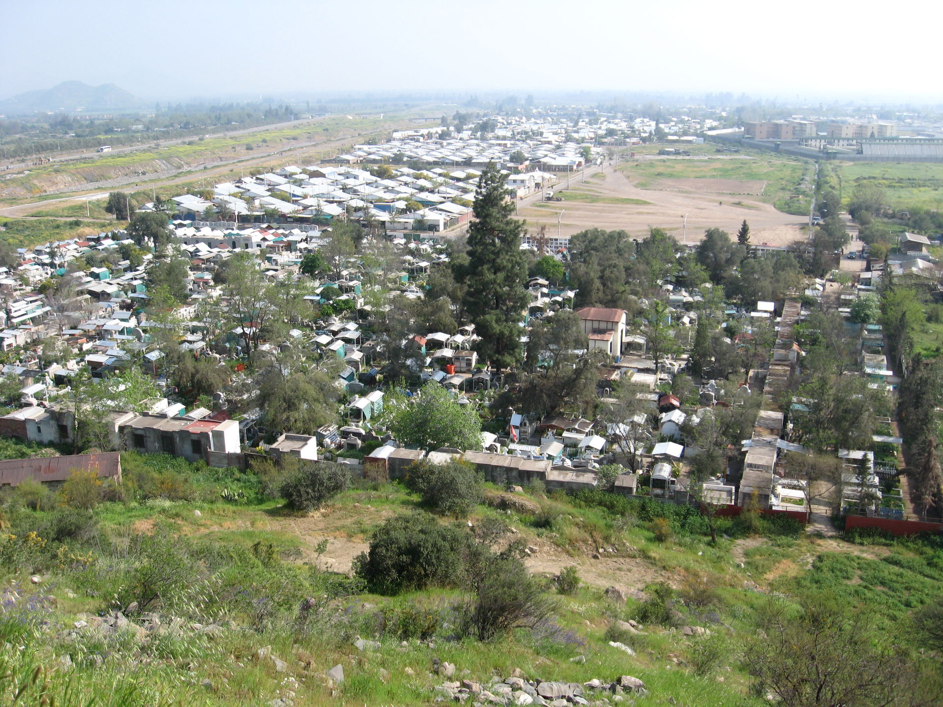 Cementerio Municipal colina, Tomada desde el cerro comaico.