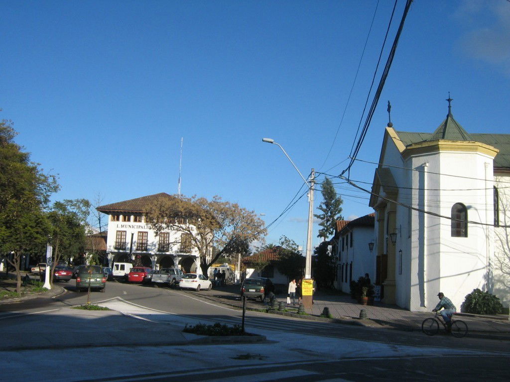 Plaza de Talagante, al fondo I. Municipalidad de Talagante, a l…