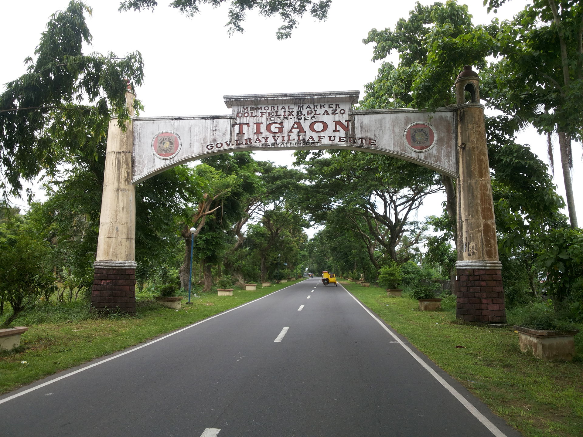 Memorial marker para ki Felix Plazo