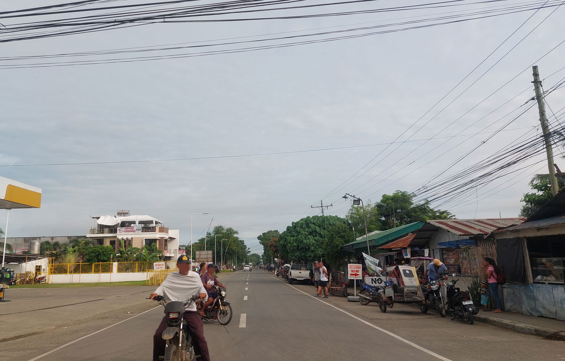 Barotac Nuevo, Iloilo highway intersection (2022-07-04). Person…