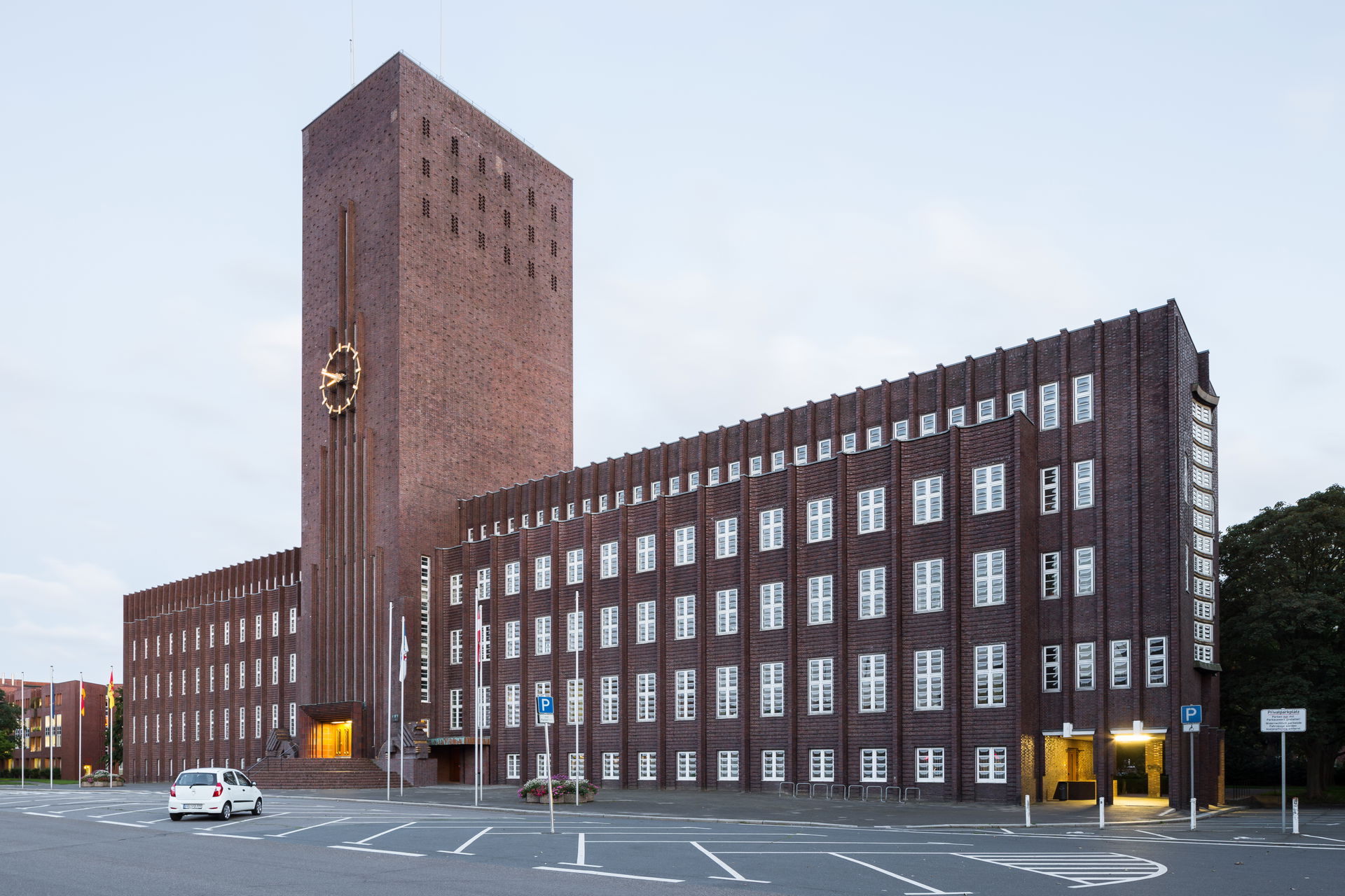 Wilhelmshaven townhall located in Wilhelmshaven, Lower Saxony, …